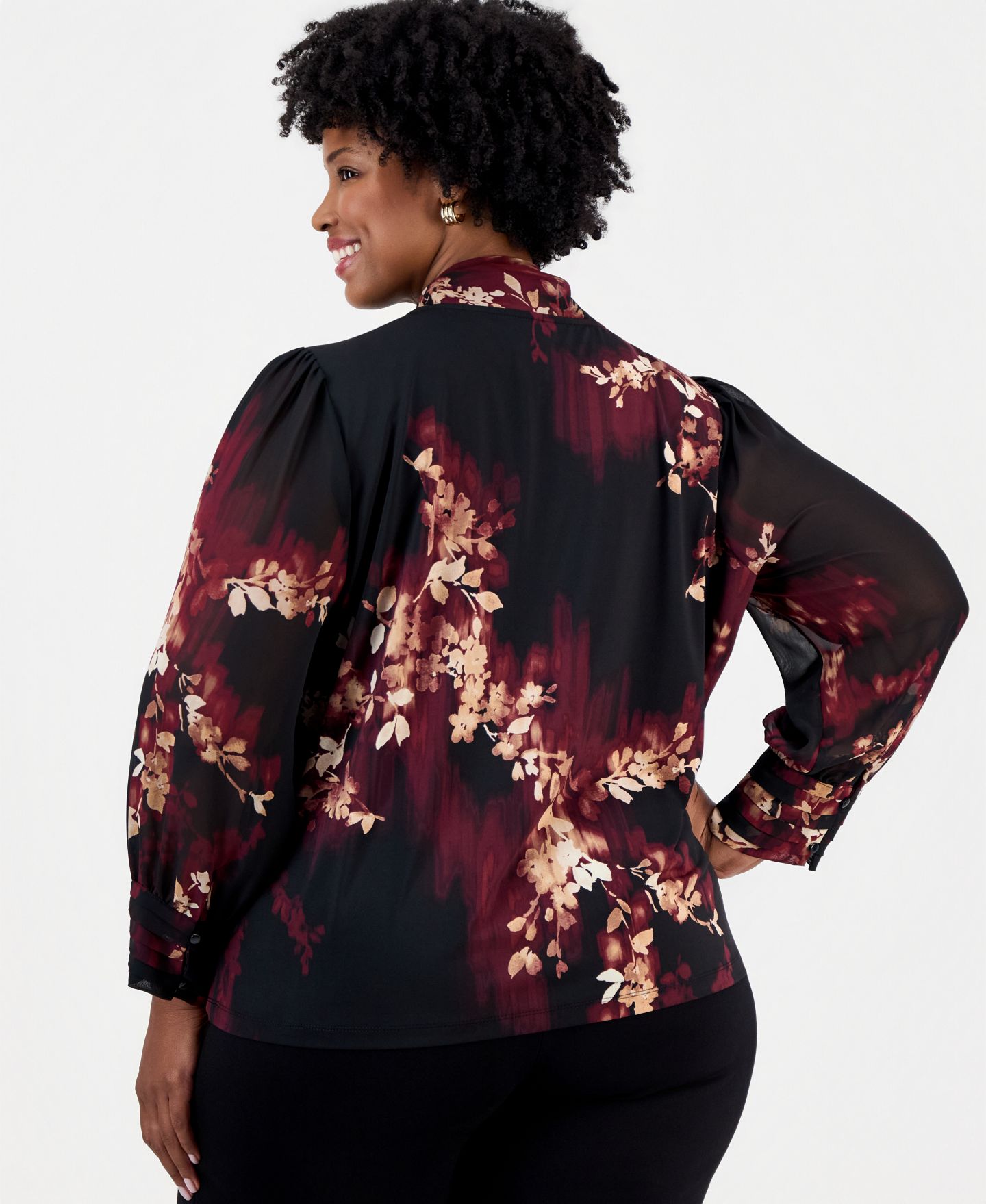 Женская блузка Anne Klein Plus Size Long Sleeve Tie Neck Floral, цвет: Чёрный разноцветный — фото 2