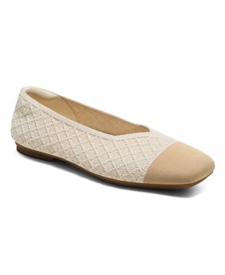 Women's Margot 3.0 Square-Toe Margot V-Cut Flats