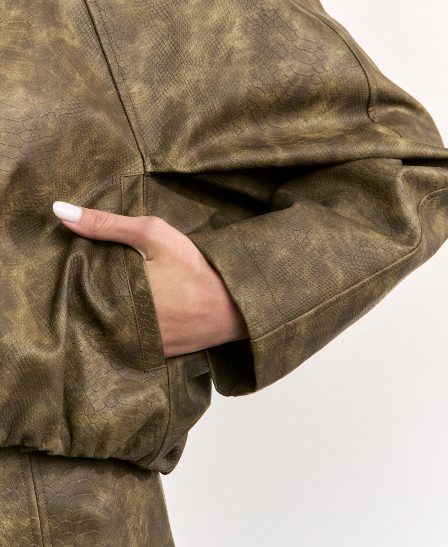 Женская куртка En Saison Margot Zipper Front, цвет: Оливковый — фото 5