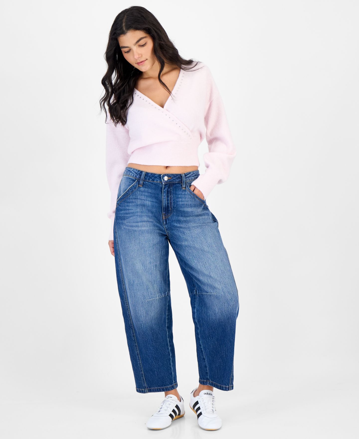 Женский свитер Hippie Rose Juniors' Surplice Studded Pullover, цвет: Ballet Slipper — фото 4