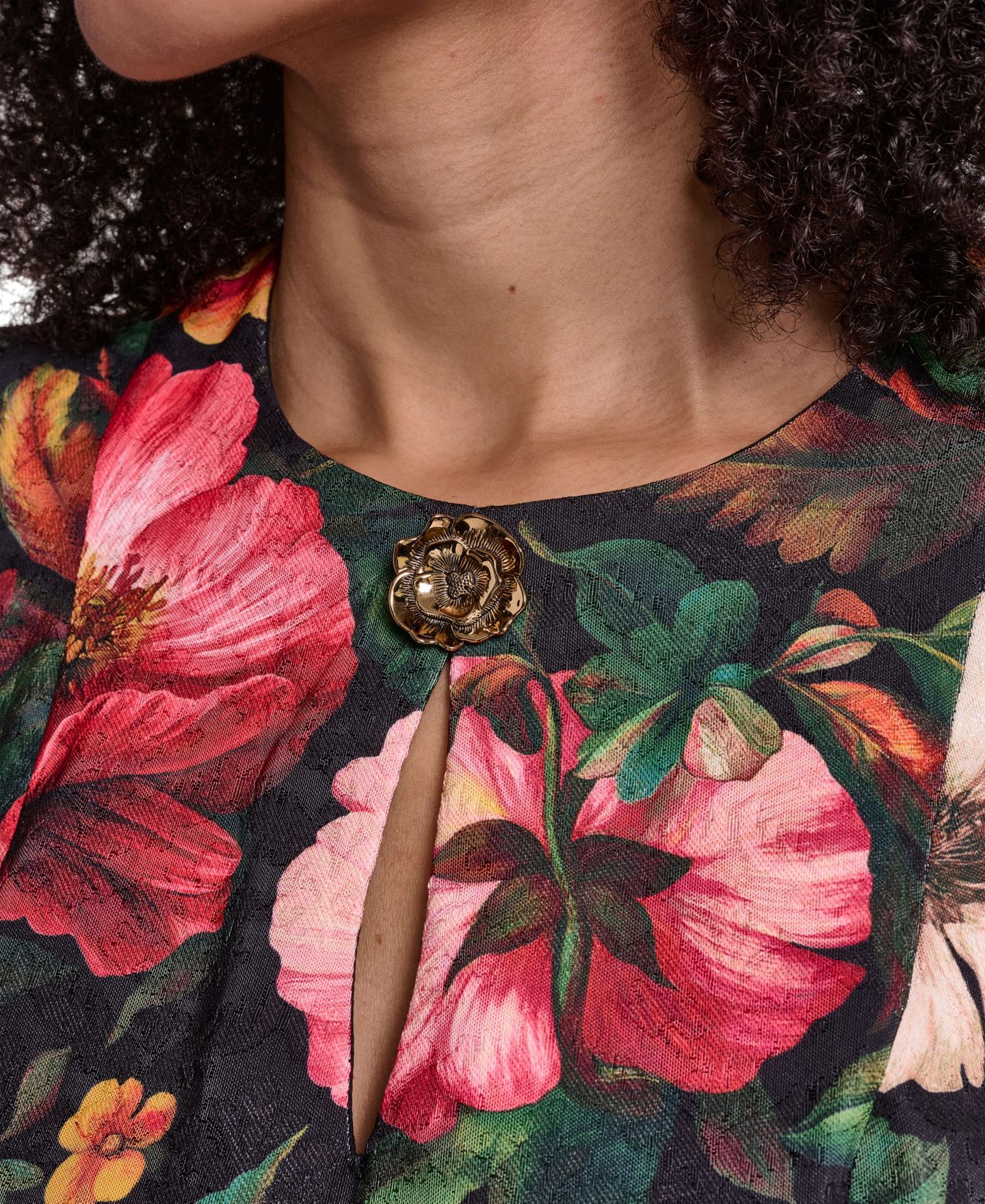Женское платье KARL LAGERFELD PARIS Floral Print Jacquard Fit & Flare Midi, цвет: Чёрный / Разноцветный — фото 4