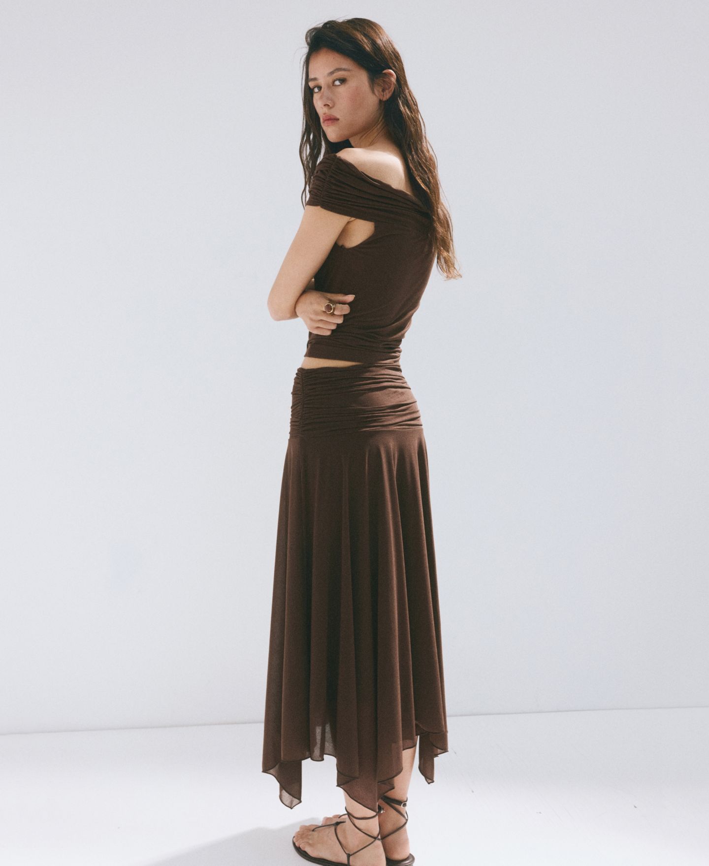 Женская юбка MANGO Asymmetrical Chiffon, цвет: Коричневый — фото 6