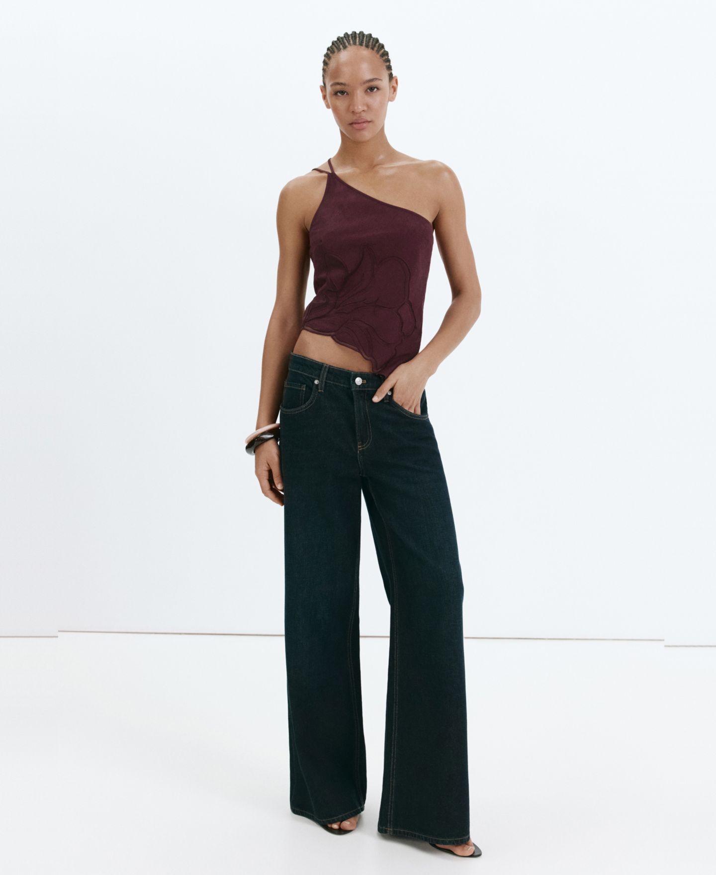 Женский топ Mango Asymmetrical Floral Embroidered, цвет: Тёмный красный — фото 7