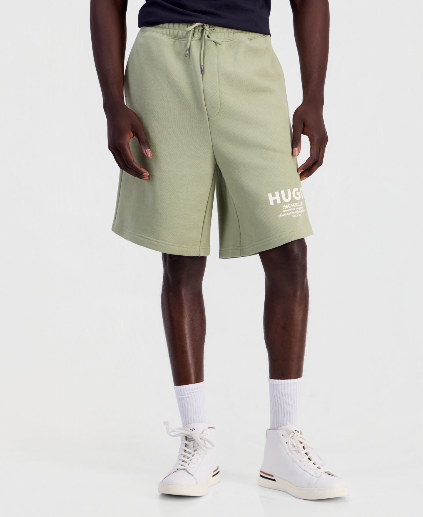 Мужские шорты Hugo Boss HUGO by Nomario Pull-On Sweat Shorts, 9" Inseam, цвет: Бежевый — фото 3