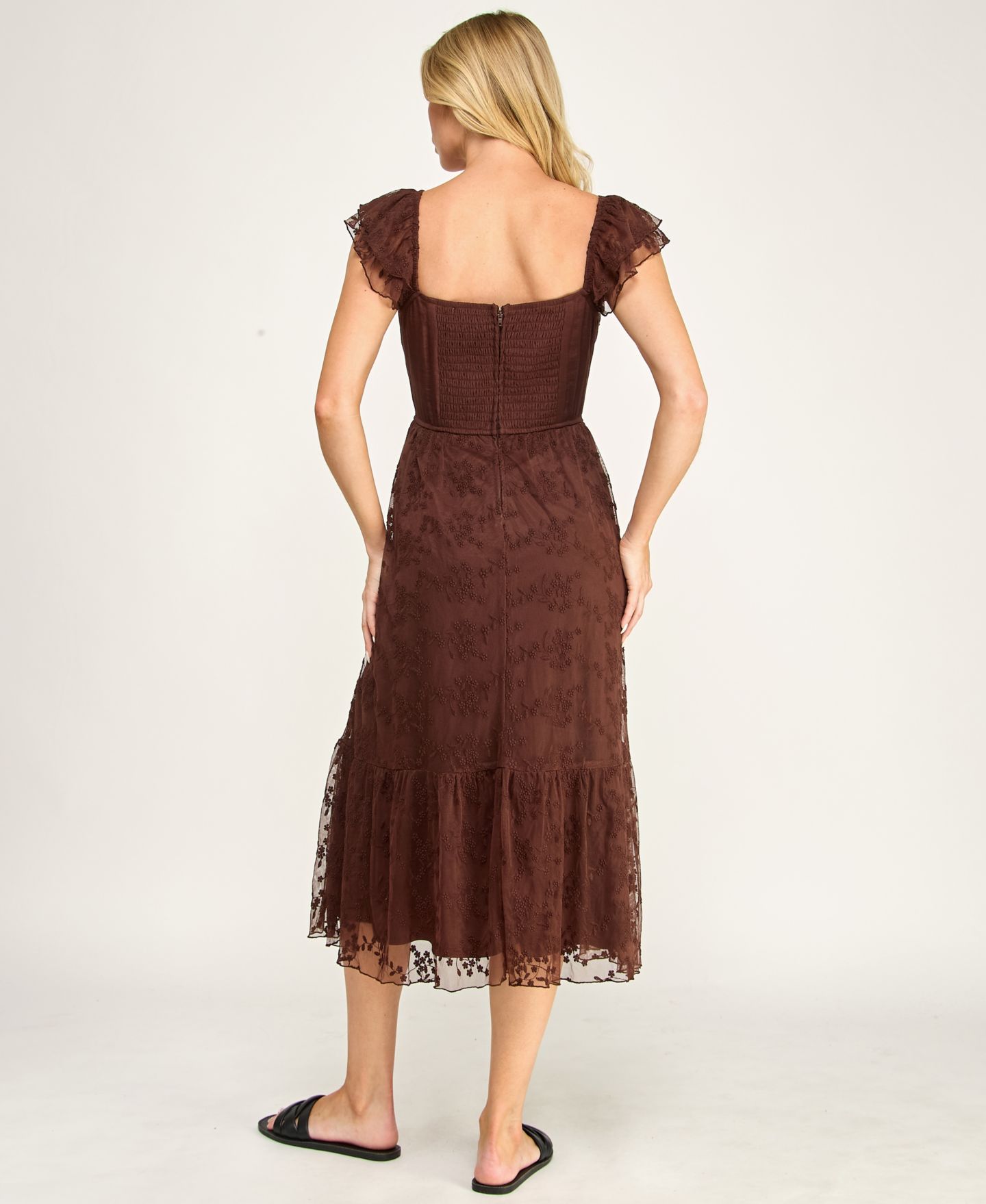 Женское платье ROW A Juniors' Sweetheart-Neck Flutter-Sleeve Lace Midi, цвет: Chicoffee — фото 10