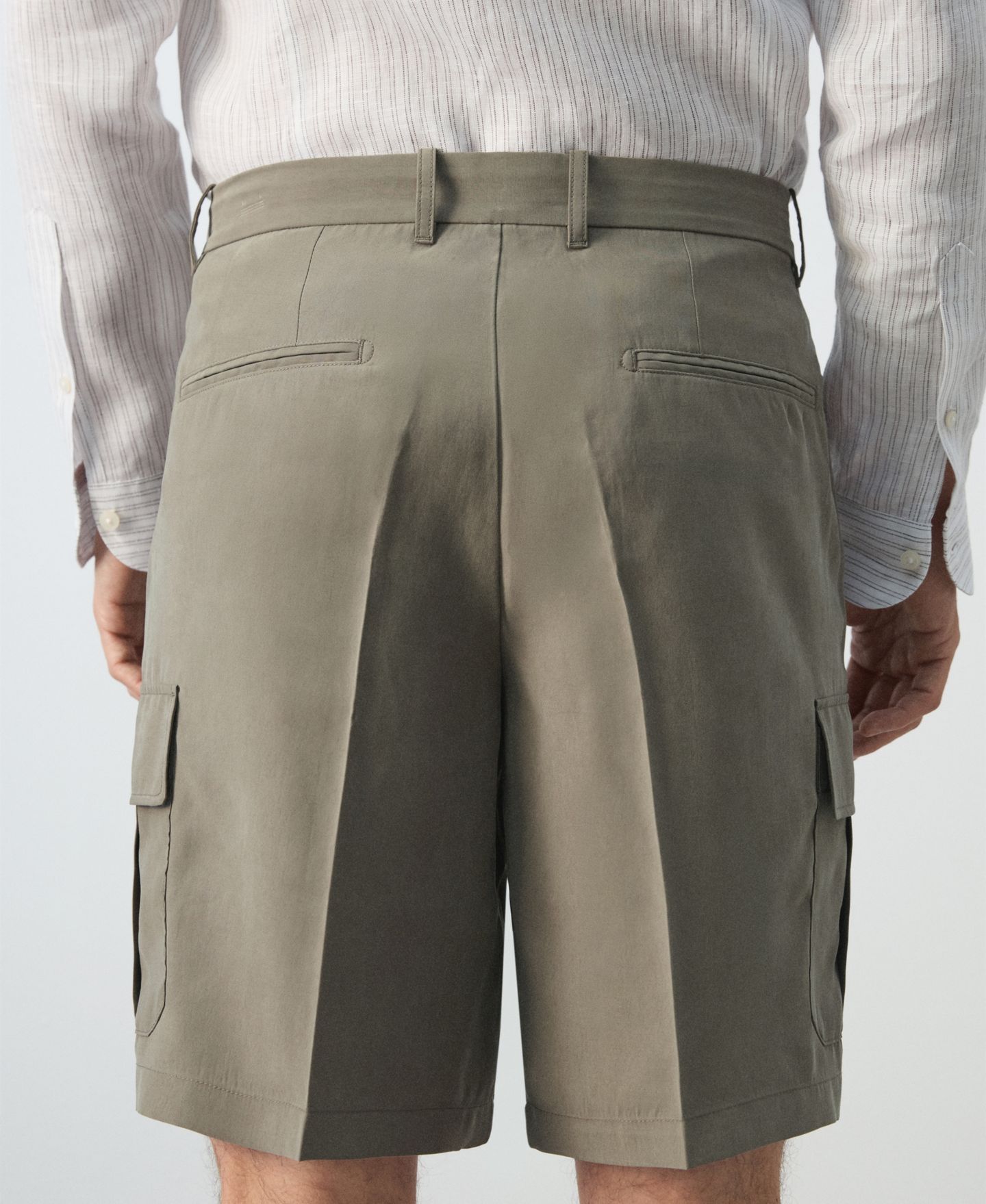 Мужские шорты Mango Modal Blend 9.06" Cargo Bermuda, цвет: Норковый серый — фото 6
