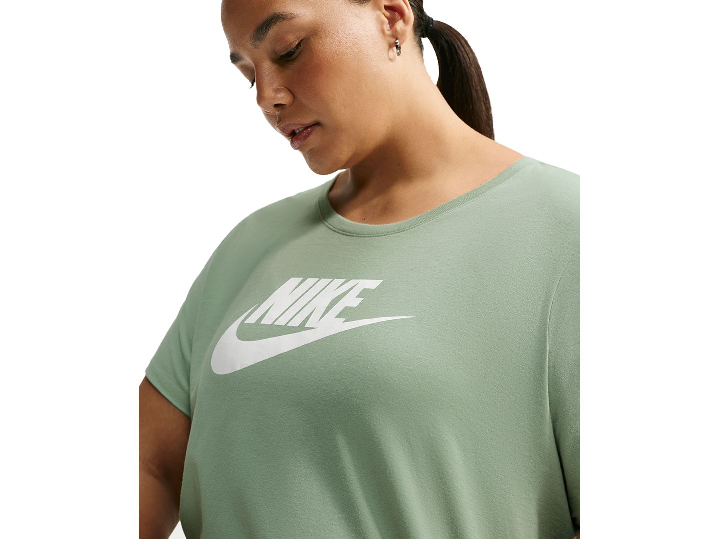 Женская футболка Nike Plus Size Active Sportswear Essentials Short-Sleeve Logo, цвет: Белый — фото 4