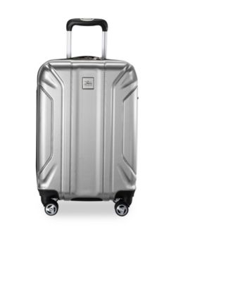 Nimbus 5.0 Carry-On Spinner Suitcase