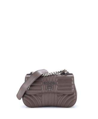 Small Curved Flap Chain Shoulder Bag Diagramme Quilted Leather