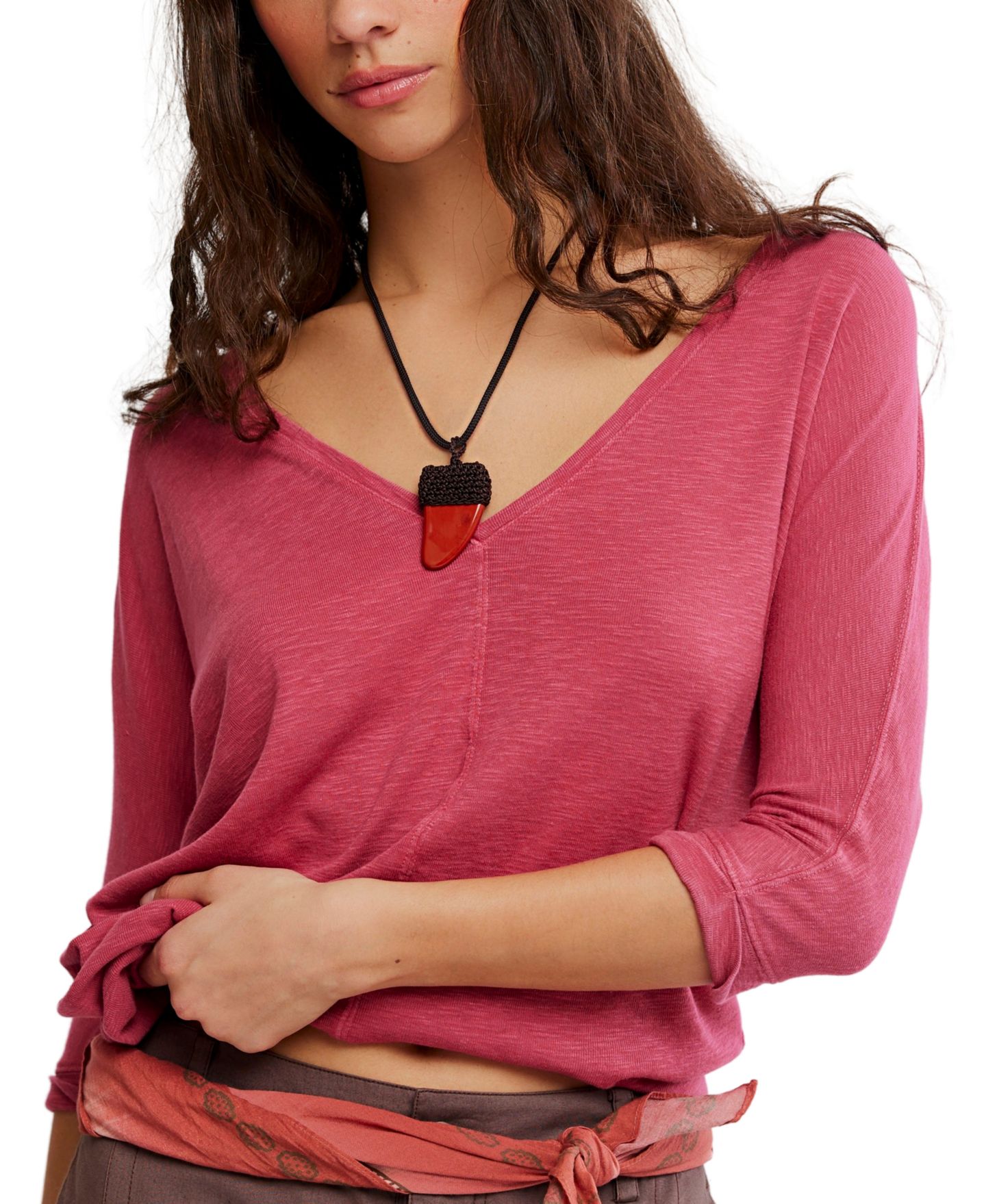 Женская футболка Free People High Line V-Neck 3/4-Length-Sleeve Cotton-Modal-Blend, цвет: Глубокий бордово-красный — фото 1