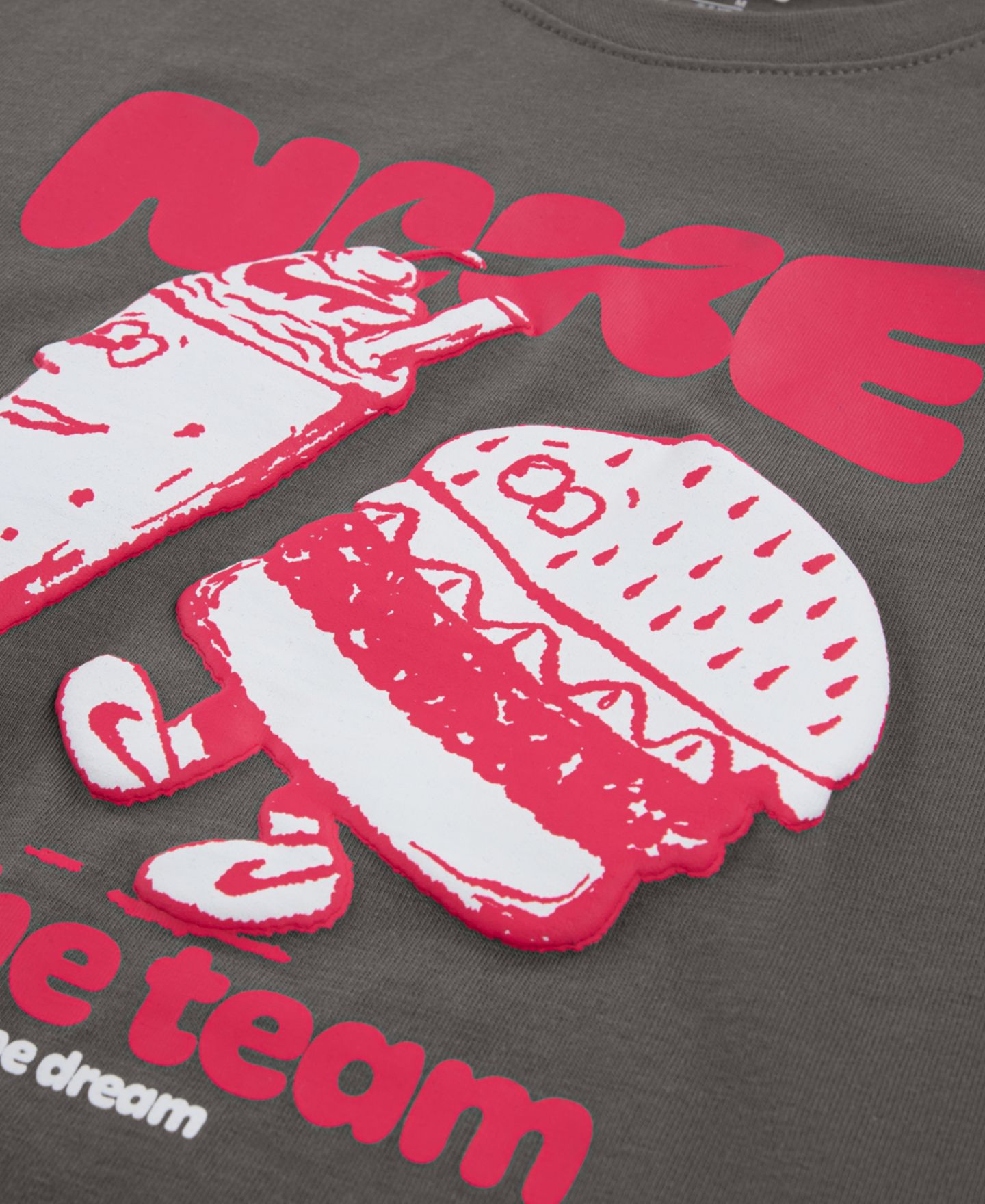 Футболка Nike Fuel the Team Short-Sleeve T-Shirt для мальчиков, цвет: Серо-бежевый — фото 3