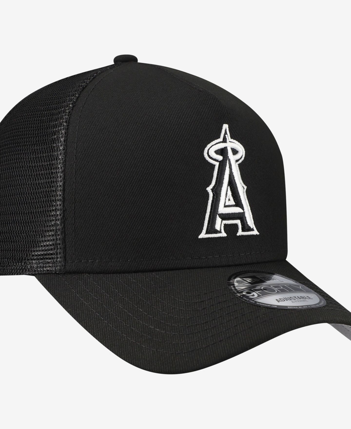 Мужская кепка New Era Black Los Angeles Angels Side Script 9FORTY A-Frame Trucker Adjustable Hat — фото 2