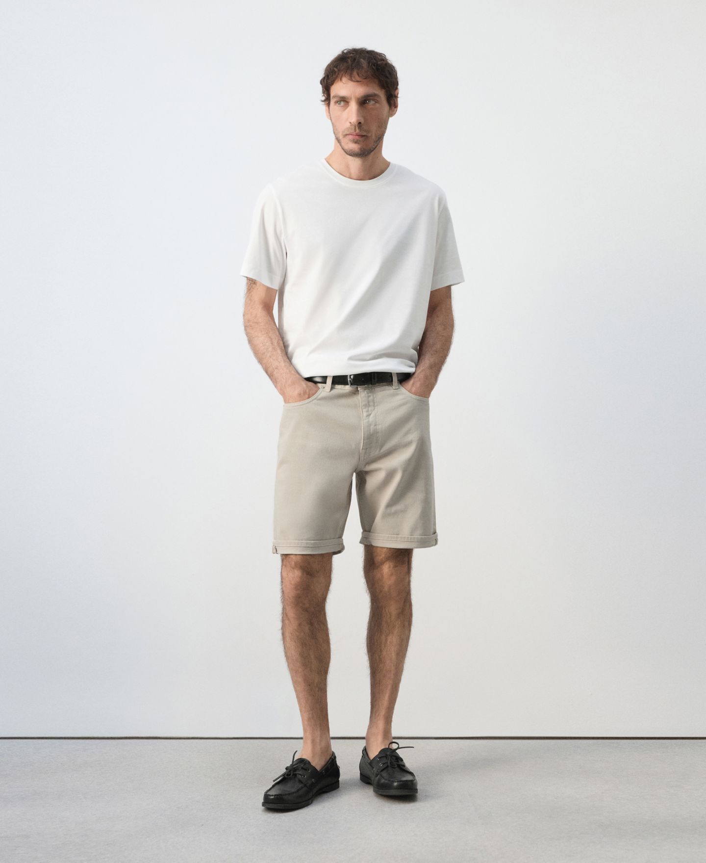 Мужские шорты MANGO Slim-Fit Denim 9.45" Bermuda, цвет: Бежевый — фото 8