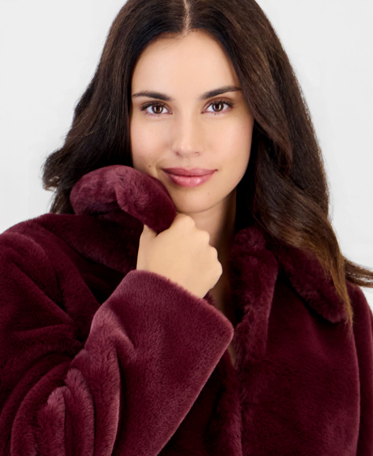 Женская куртка I.N.C. International Concepts Petite Faux Fur Cropped, цвет: Ягодный винный — фото 4
