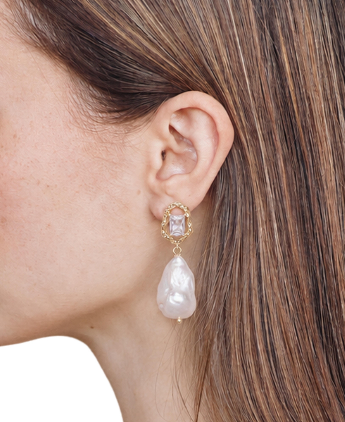 Petit Moments Abigail Earrings Pearl