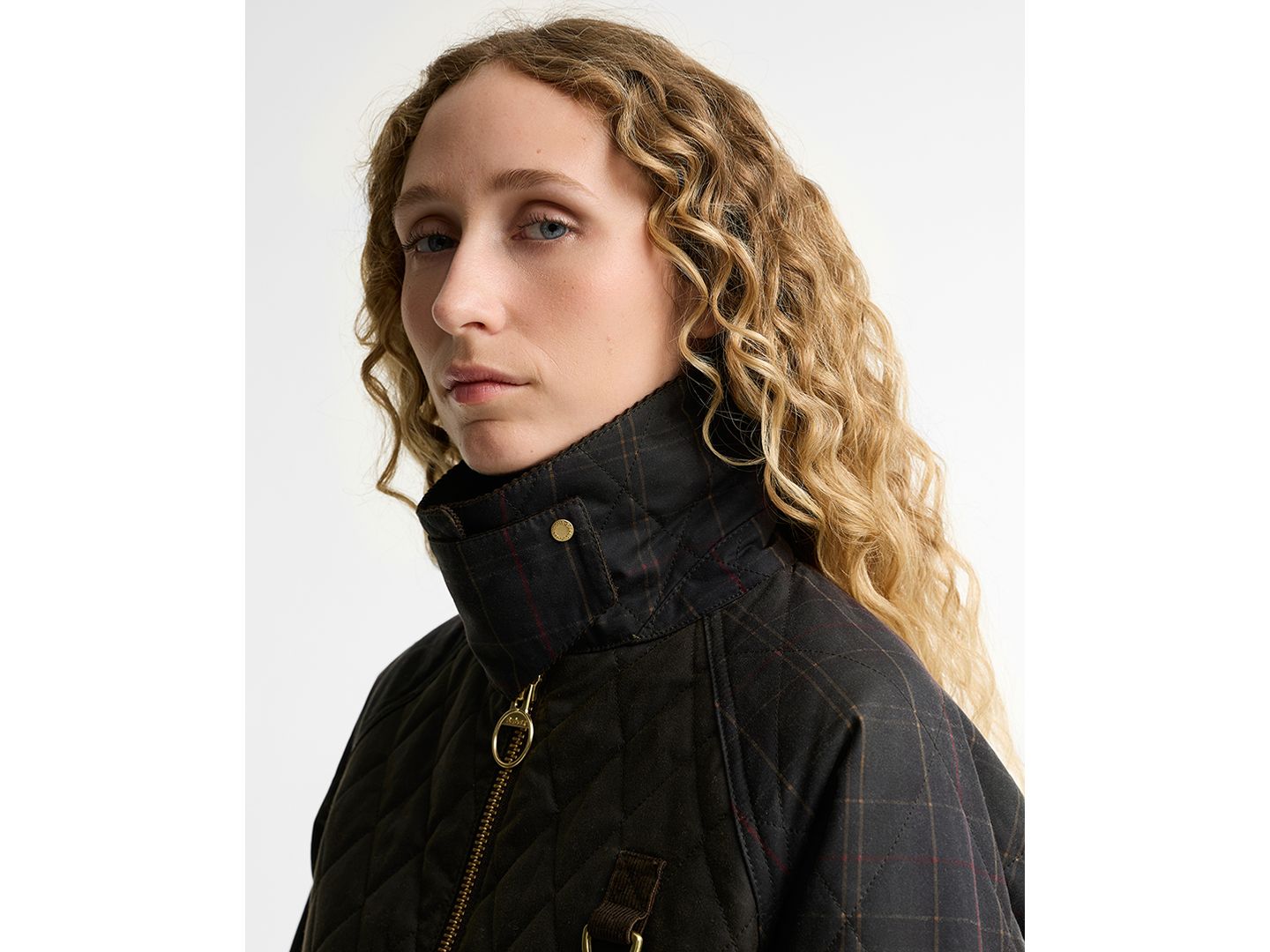 Женская куртка Barbour Tartan Icon Wax Quilt, цвет: Оливковый — фото 4