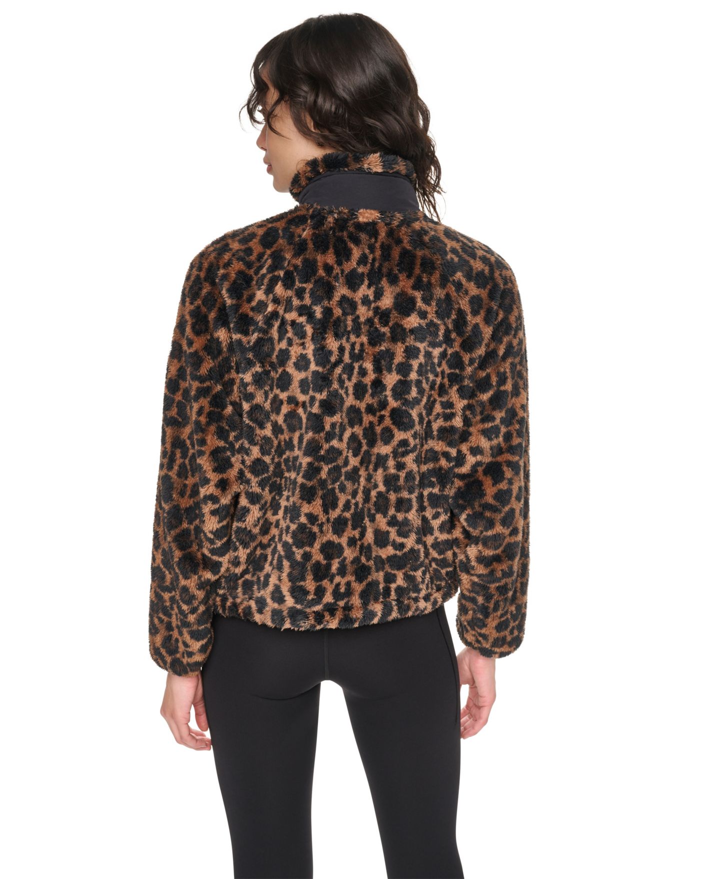 Женская куртка DKNY Sport Printed Sherpa Fleece Mock Neck, цвет: Леопардовый с принтом — фото 5