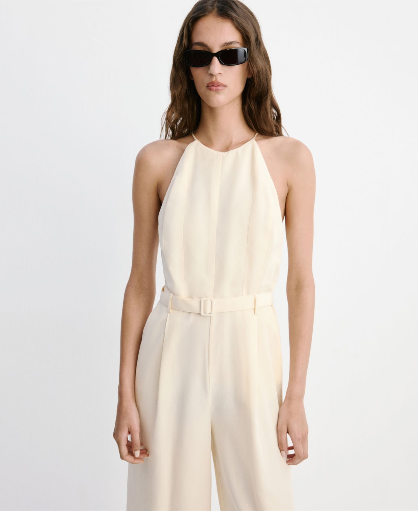 Женский комбинезон MANGO Wide-Leg Sleeveless Belt Detail Halter Jumpsuit, цвет: Экрю — фото 2