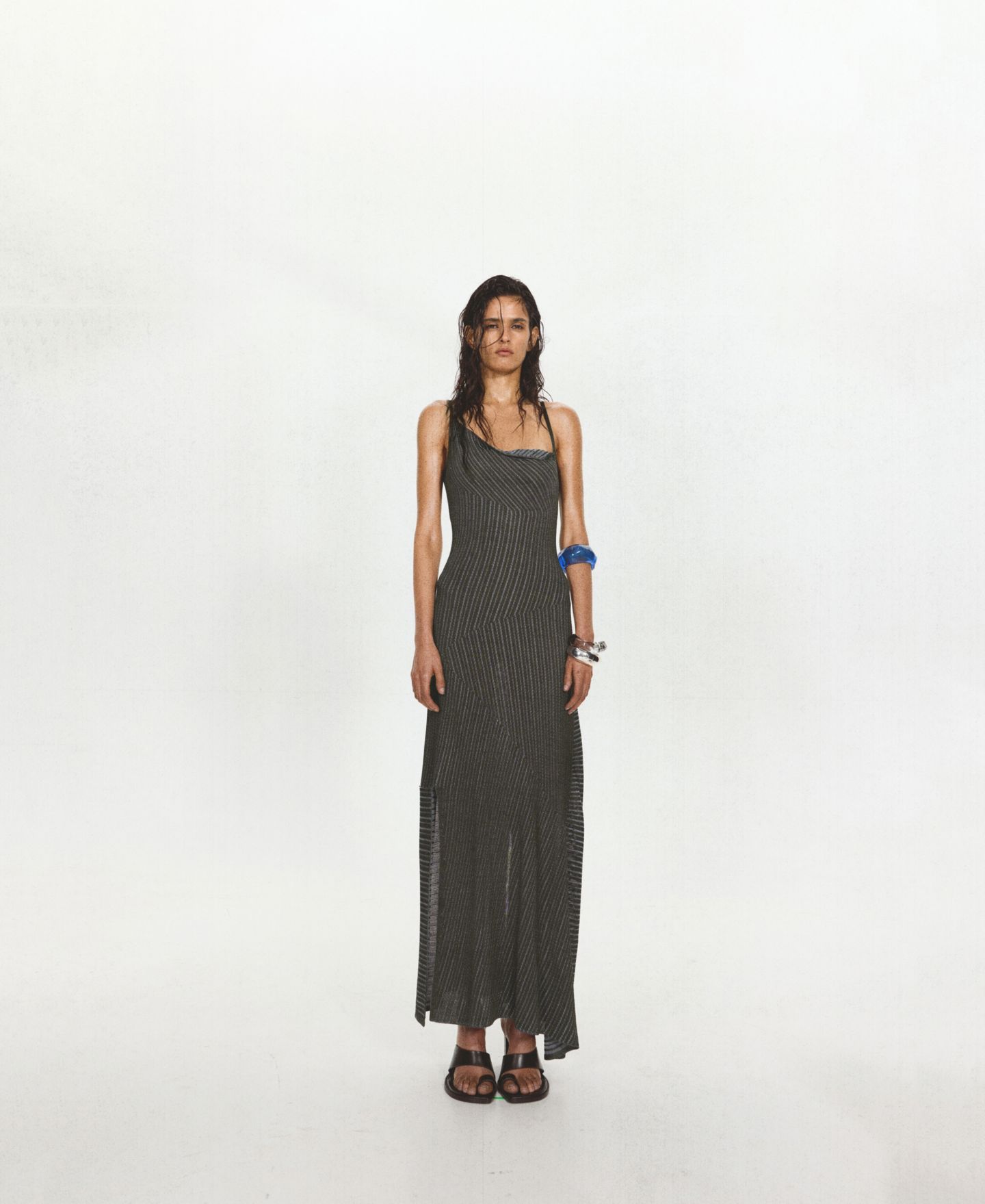 Женское платье Mango Asymmetrical Striped Sleeveless Knit, цвет: Кофейный — фото 1