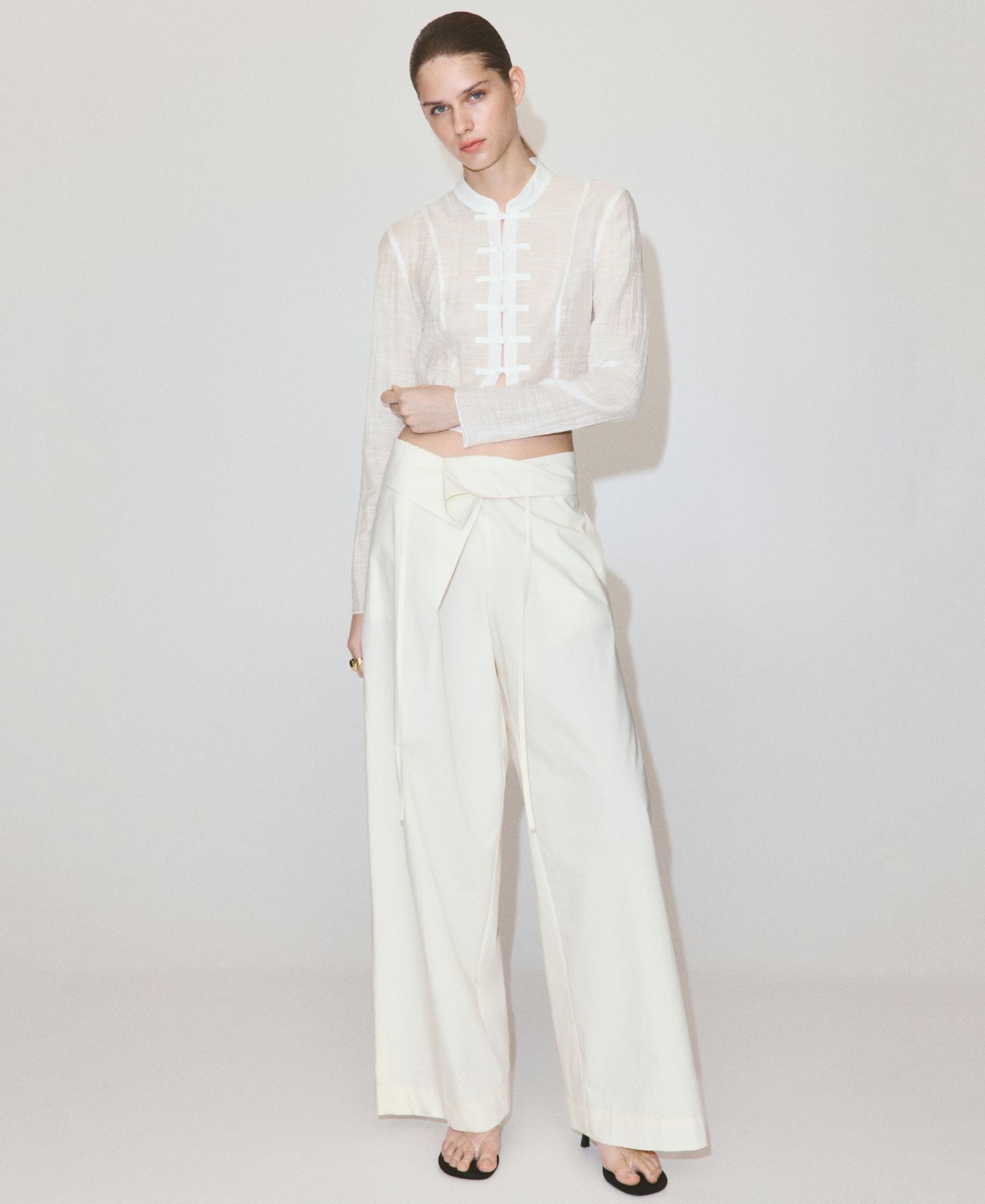 Женская блузка Mango Long Sleeve Mock Neck Sheer Chiffon, цвет: Молочный белый — фото 2