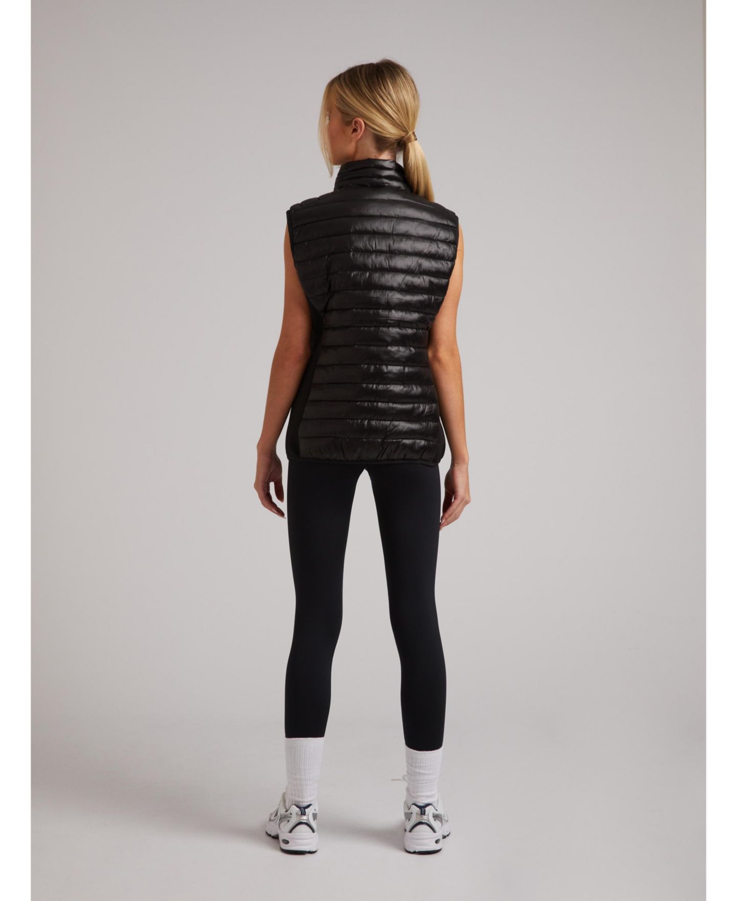 Женский жилет JACK1T Sportl1te Funnel Lightweight Gilet 2.0 Puffer, цвет: Чёрный — фото 5