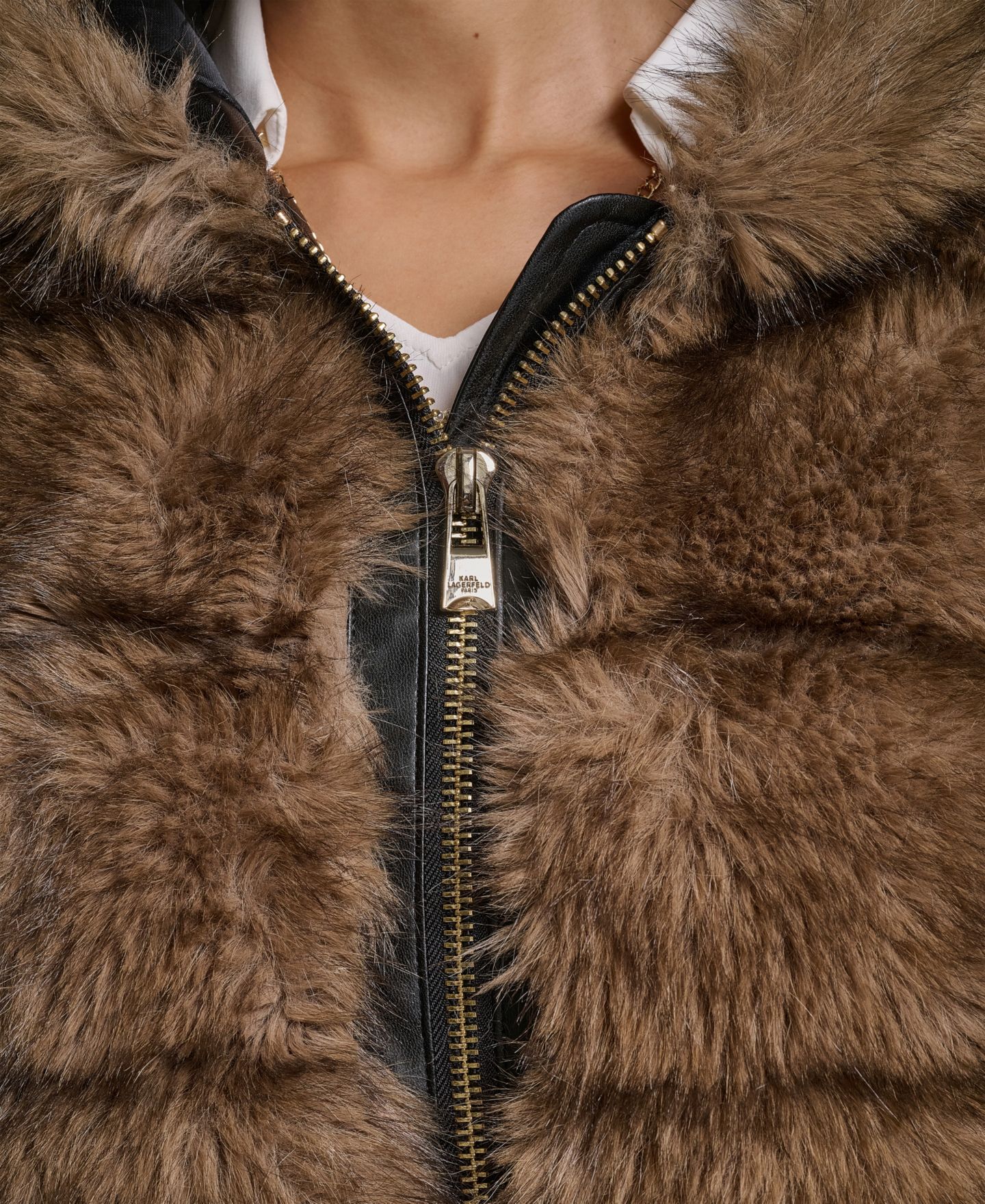 Женская куртка KARL LAGERFELD PARIS Hooded Faux Fur Bomber, цвет: Коричневый разноцветный — фото 9