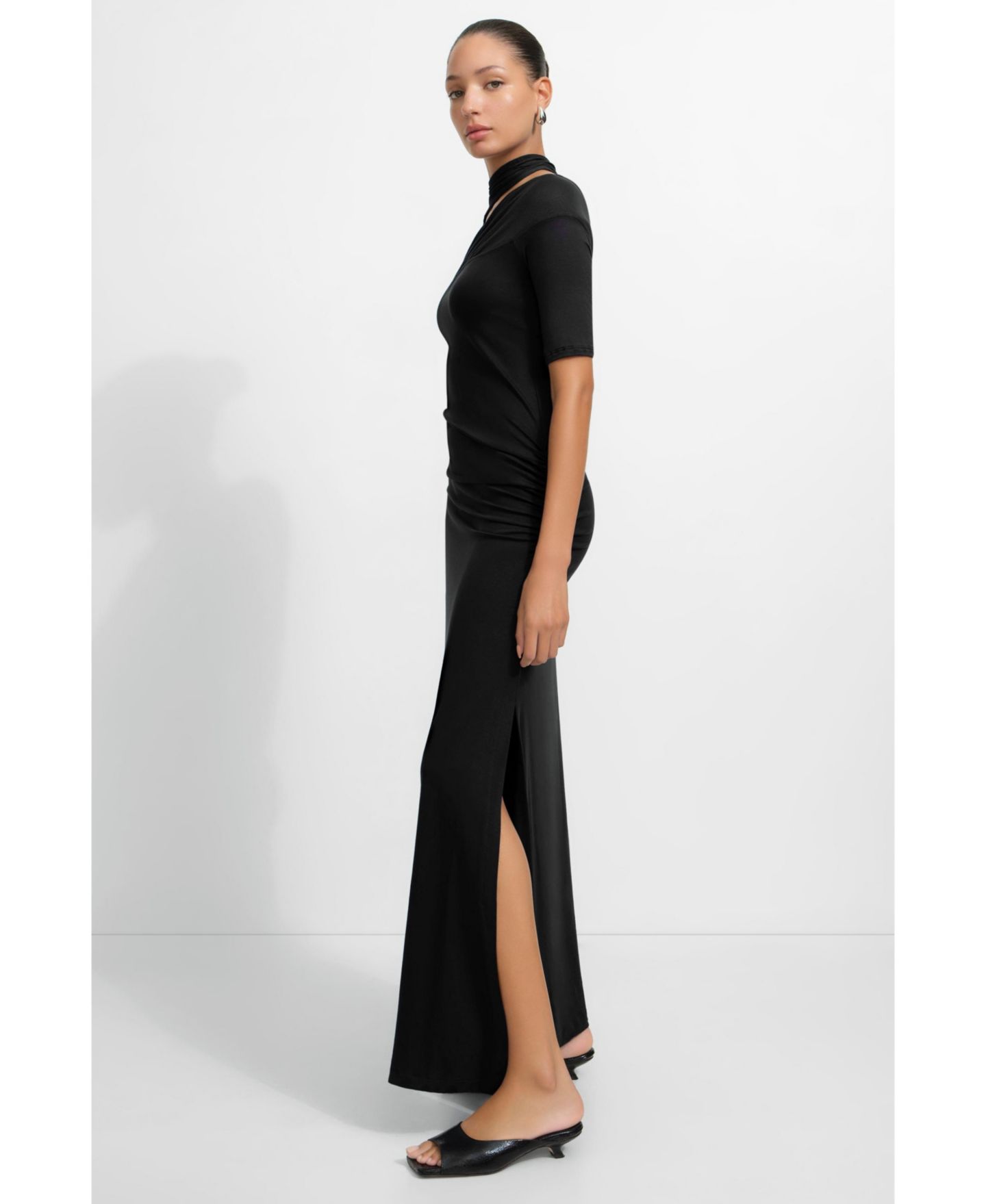 Женское платье Marcella Zola Cutout-Shoulder Jersey Midi Dress with Side Slit, цвет: Чёрный — фото 3