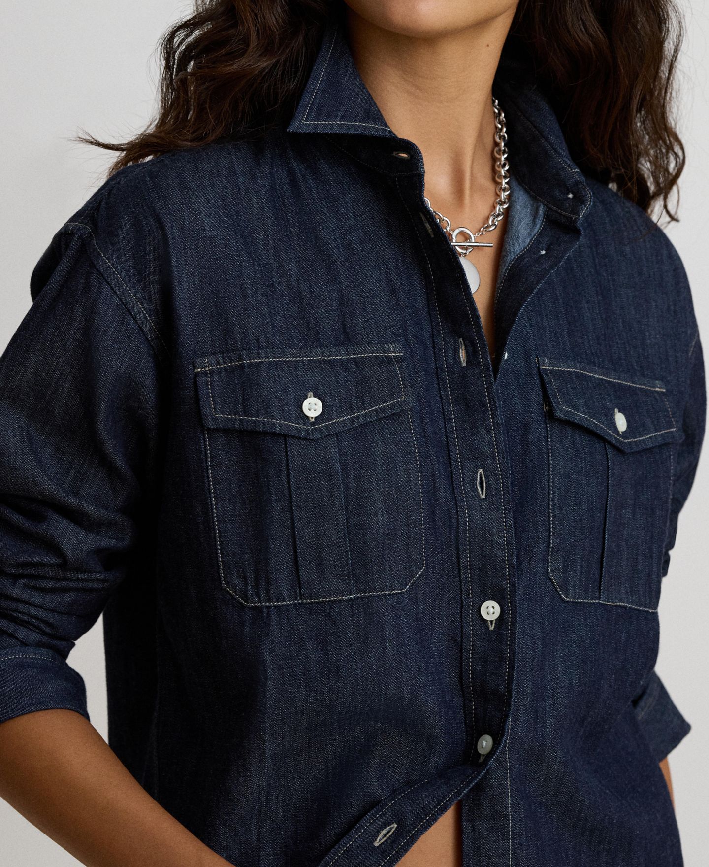 Женская рубашка Lauren Ralph Lauren Long-Sleeve Point Collar Relaxed-Fit Denim Shirt, цвет: Варёный — фото 4