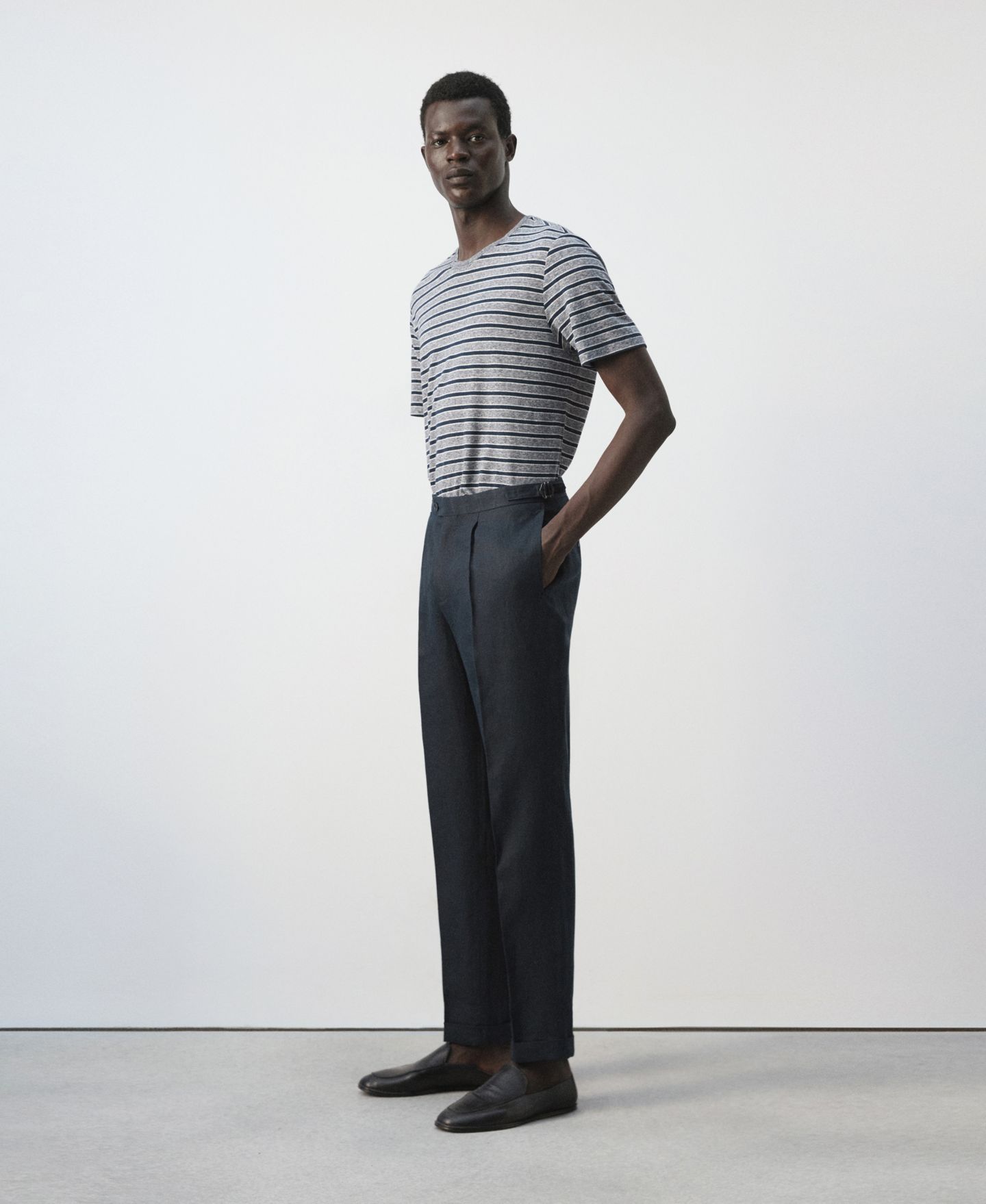 Мужские брюки Mango Adjustable Bands Linen Suit, цвет: Тёмно-синий — фото 5