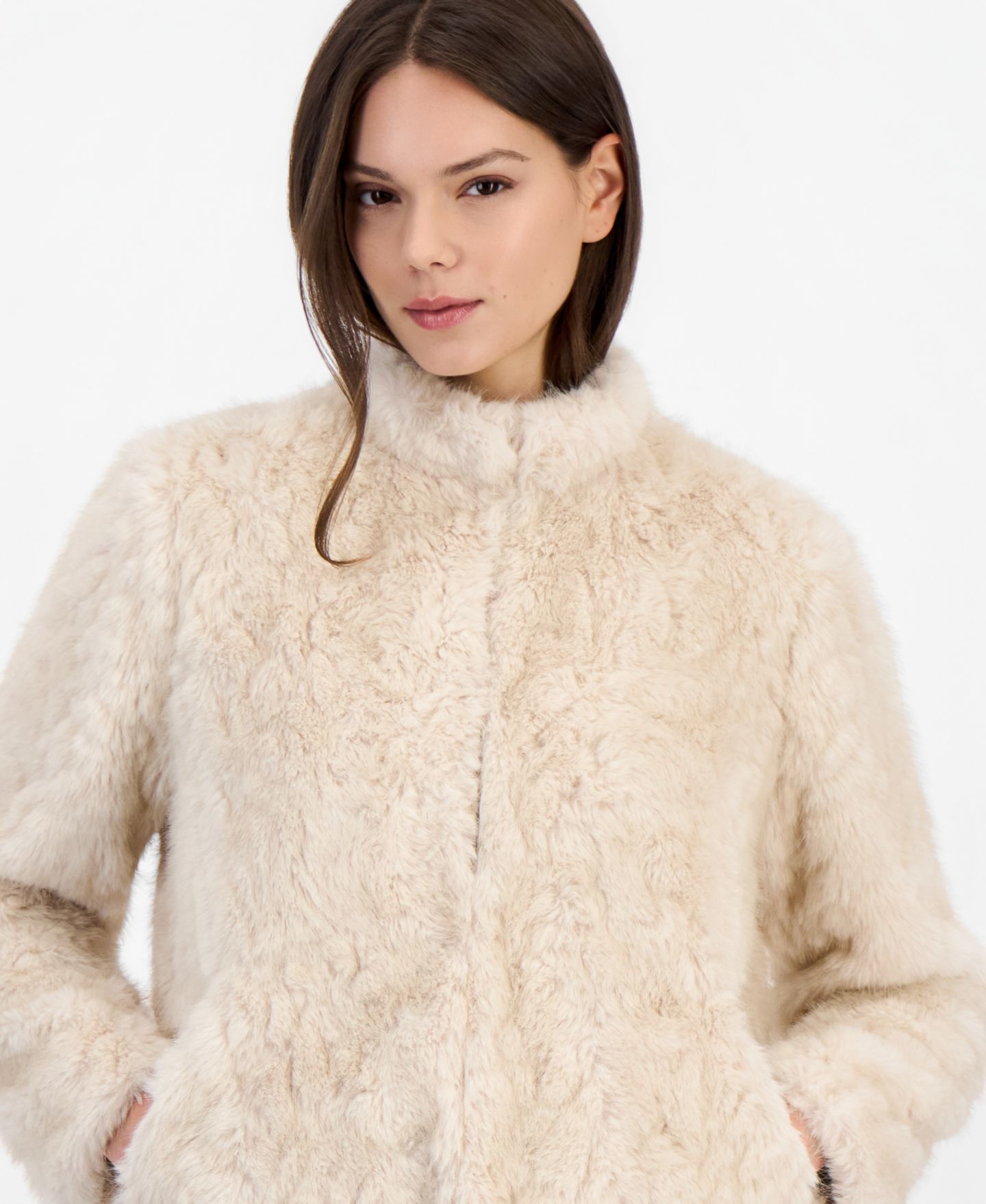 Женская куртка Tahari ASL Cropped Teddy Faux Fur, цвет: Слоновая кость — фото 2