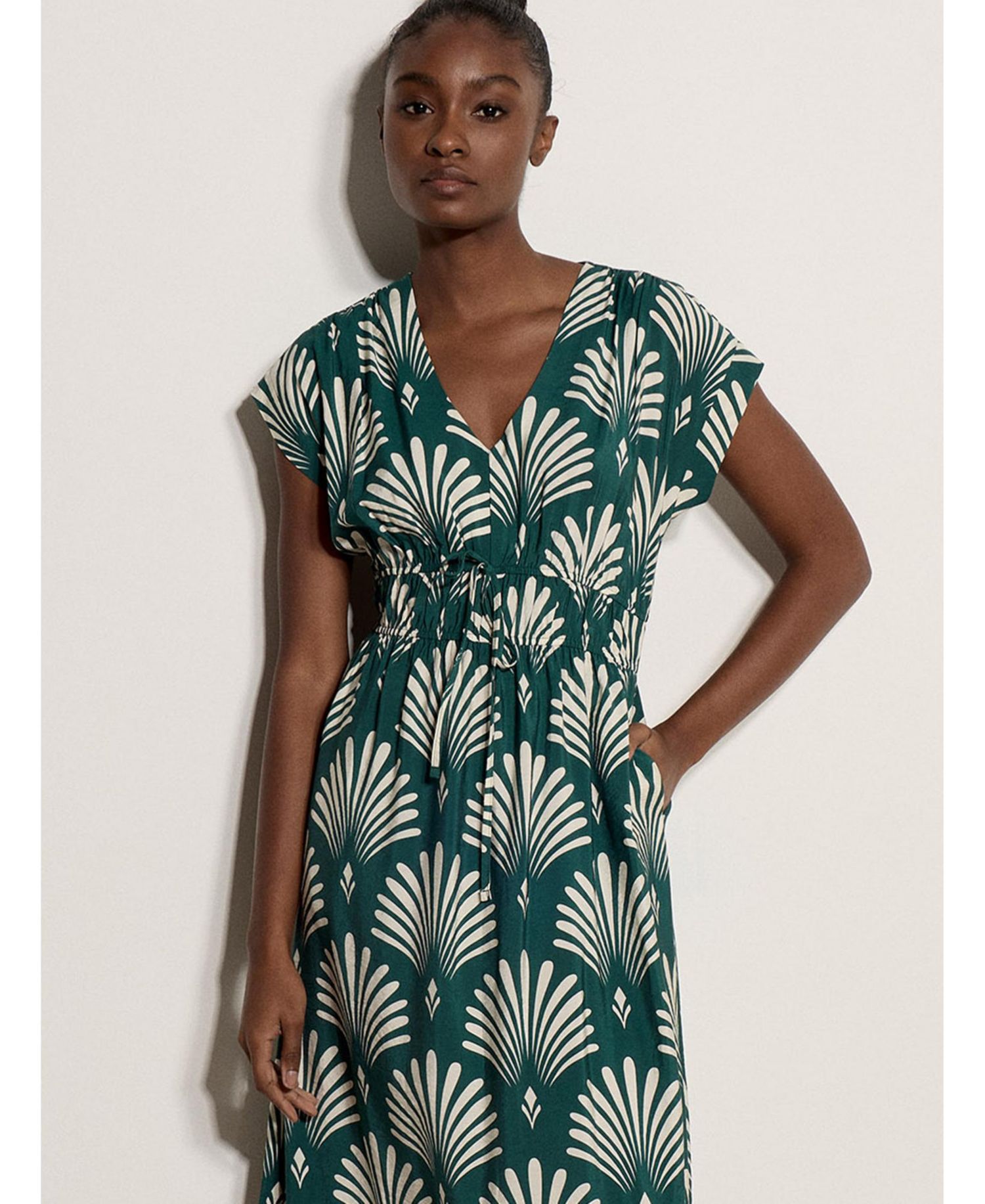 Women's Smocked V-Neck Midi Dress with Pockets