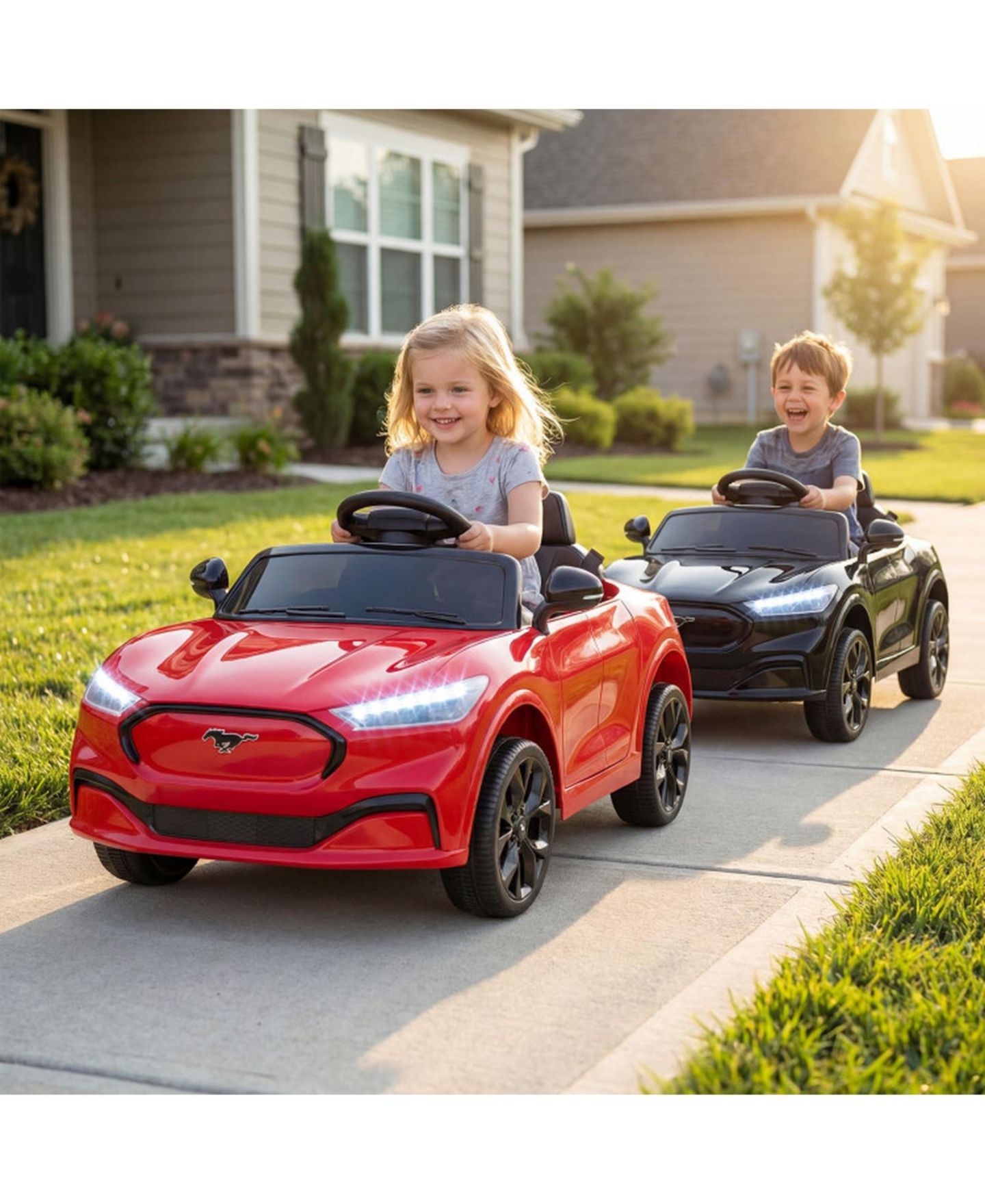 Детская игрушка HONGGE 12V Electric Coupe Ride-On with Parent Control, 36" x 22" x 17", Ages 3-8, цвет: Красный — фото 2
