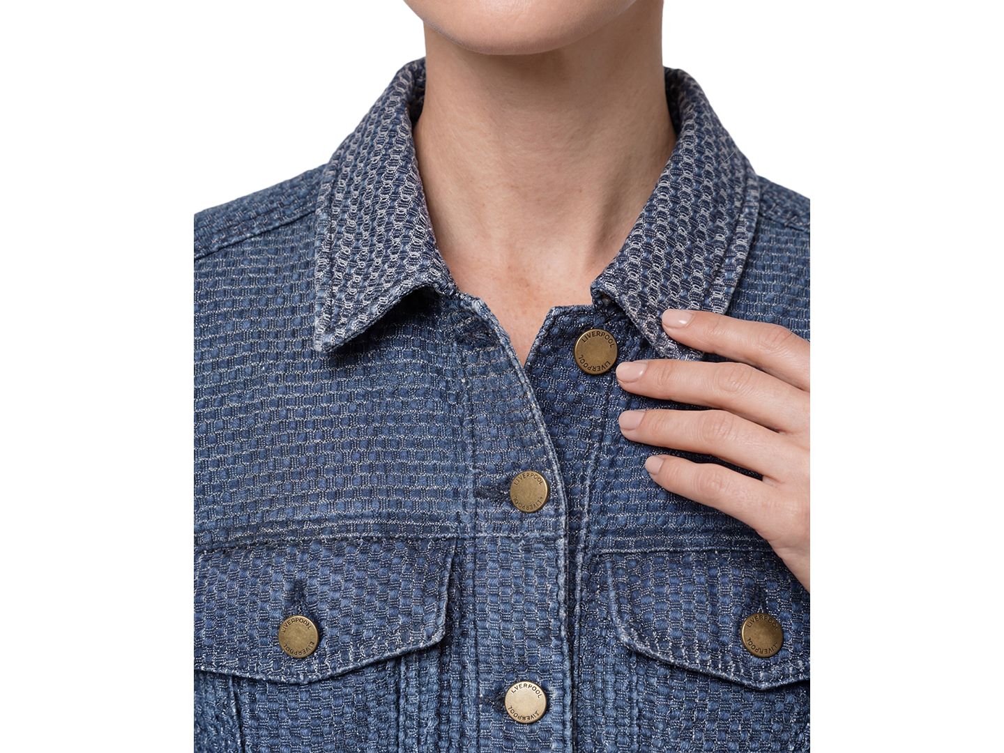 Женская куртка Liverpool Los Angeles Petite Fit and Flare Trucker Denim Jacket, цвет: Синий — фото 2