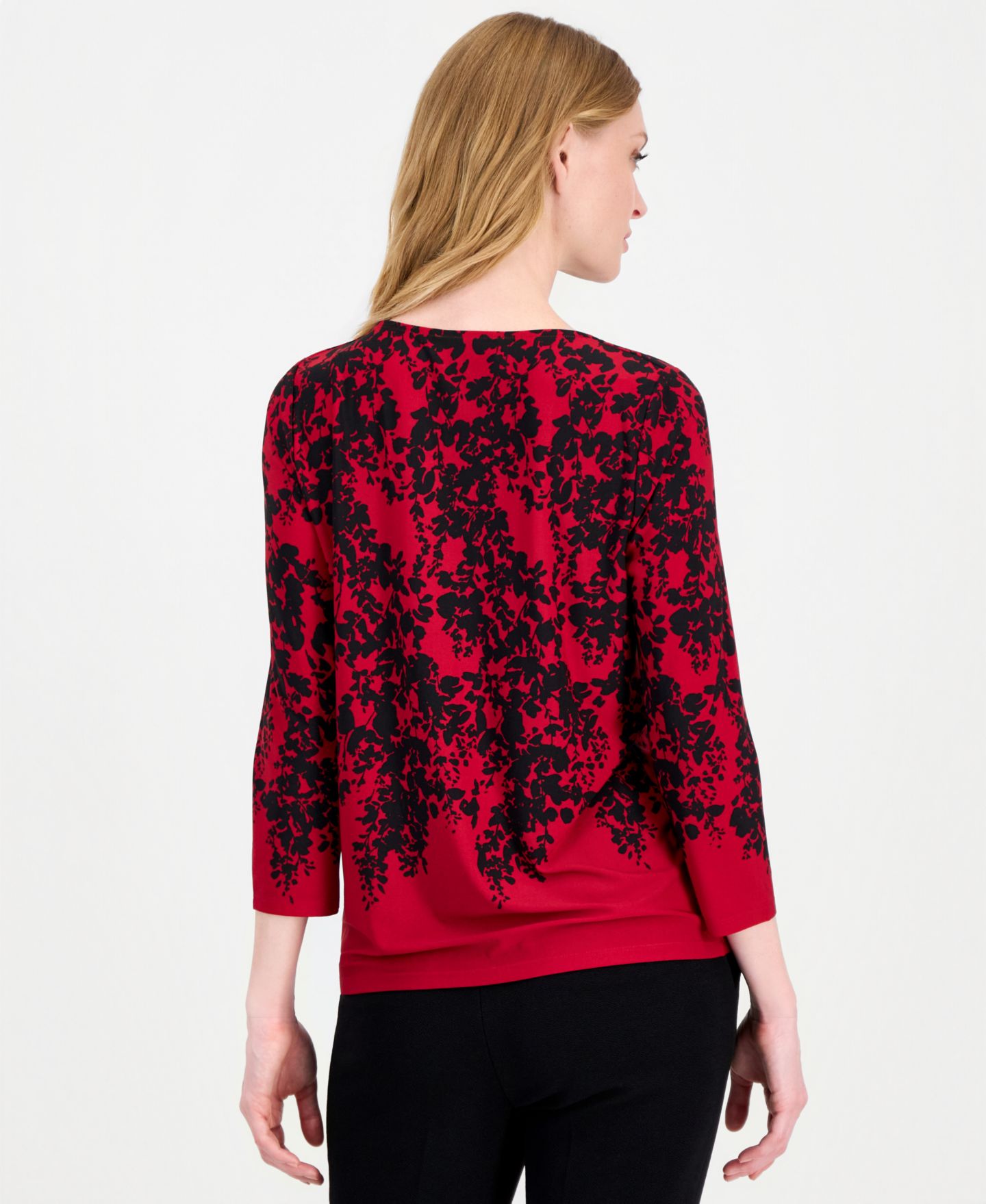 Женская блузка Kasper 3/4-Sleeve Floral-Print Pleated-Neckline Blouse, цвет: Красный разноцветный — фото 4