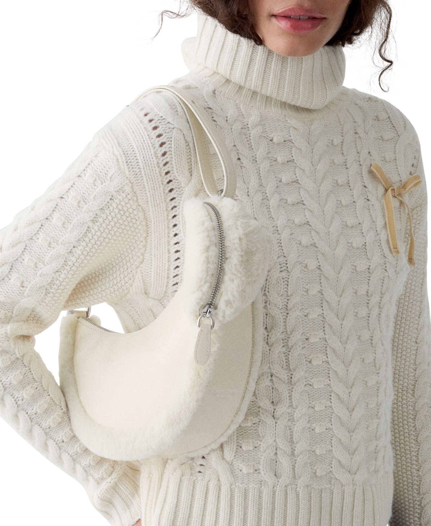 Женские сумки kate spade new york Duo Small Faux Fur Crossbody, цвет: Молоко кешью — фото 9