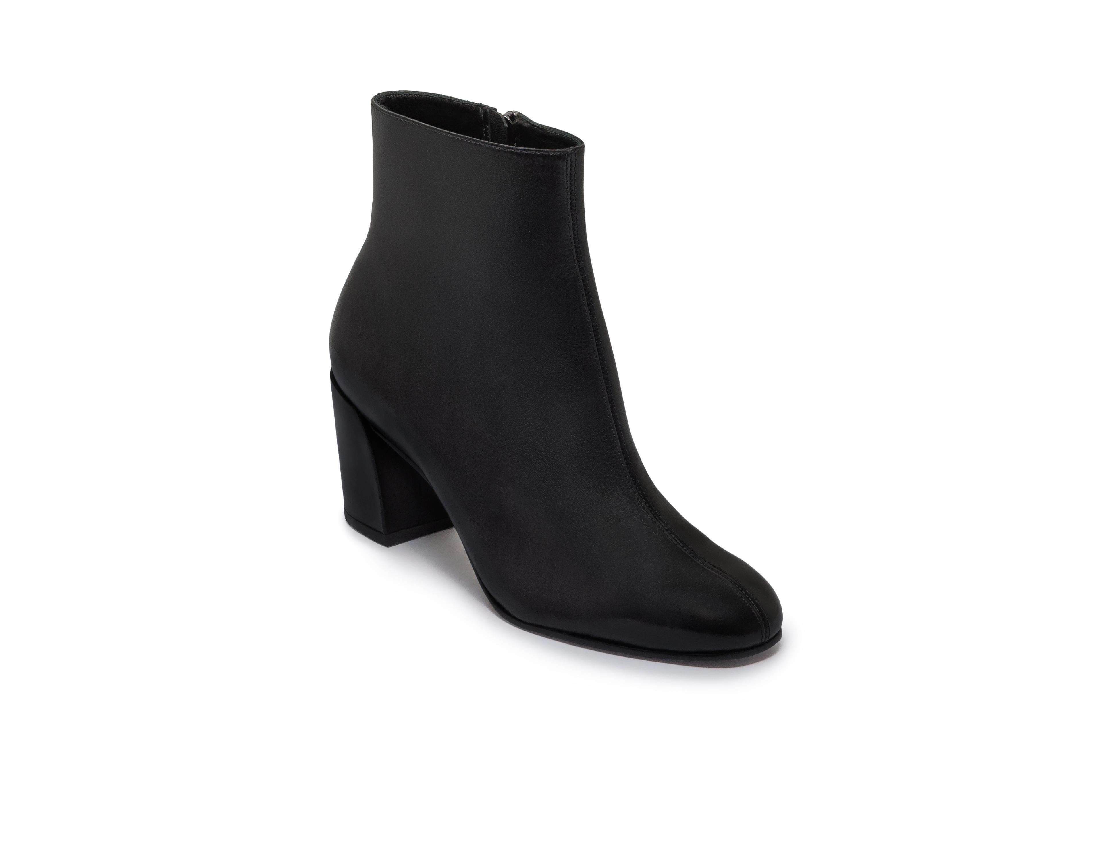 Bernardo Footwear Women's Naomi Ankle Bootie