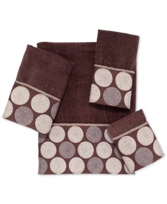 Dotted Circle Bordered Cotton Bath Towels