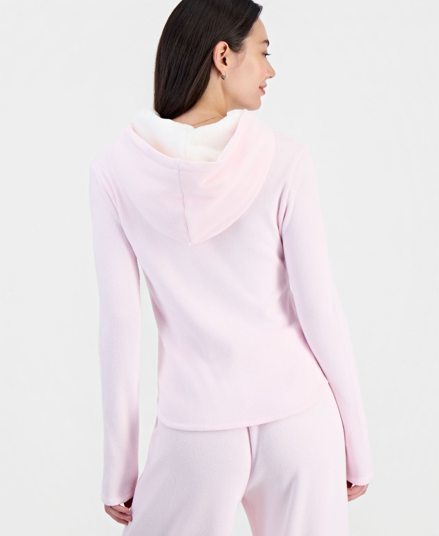 Женское худи Madden Girl Juniors' Henley Long-Sleeve Faux-Fur, цвет: Ballet Slipper — фото 4
