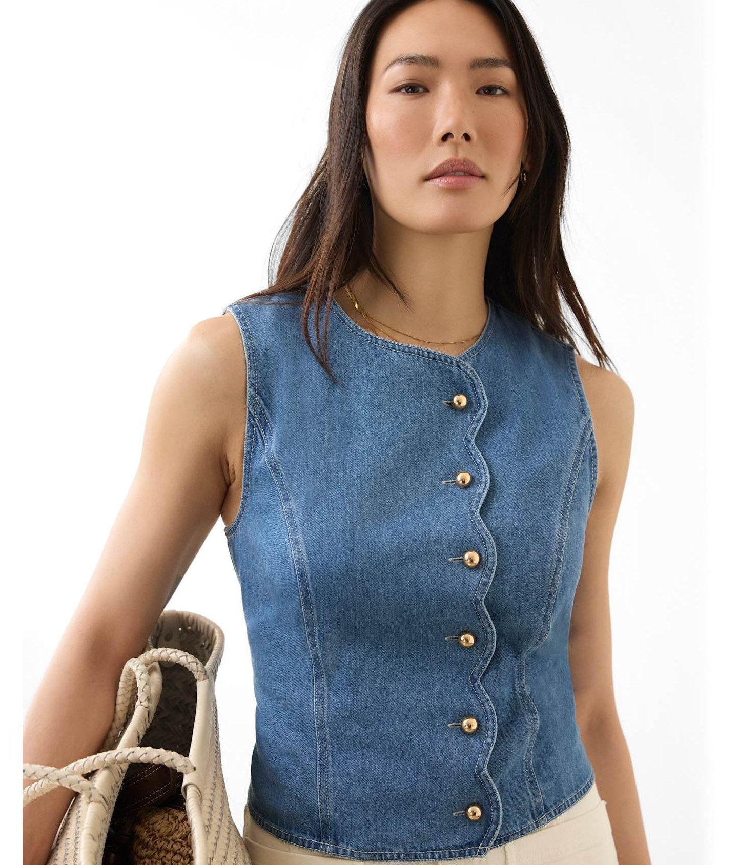 Женский топ Mint Velvet Sleeveless Scallop Detail Denim Waistcoat, цвет: Синий — фото 6