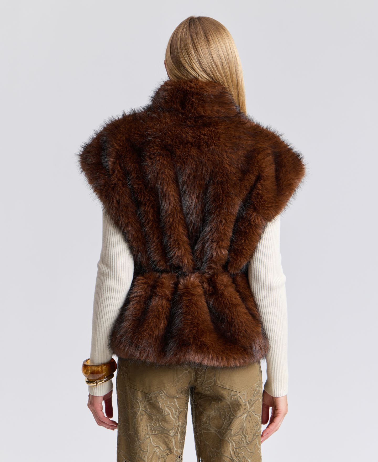 Женский жилет Avec Les Filles Belted Faux Fur Shawl Collar Vest, цвет: Коричневый — фото 4
