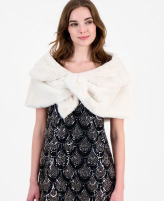 Women's Faux Fur Wrap