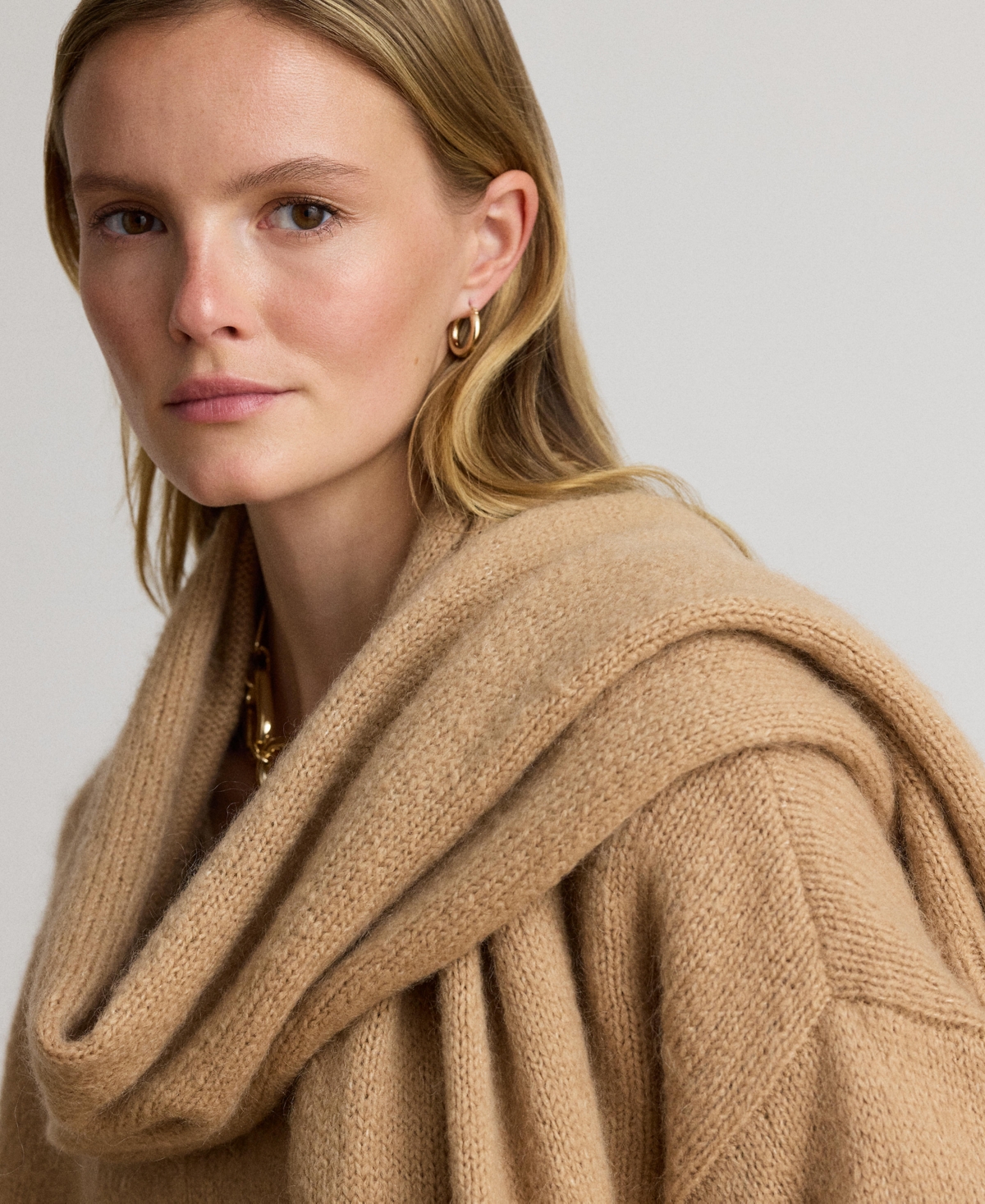 Lauren Ralph Women's Lofty Mohair Blend-Long Detachable Scarf V-Neck Sweater