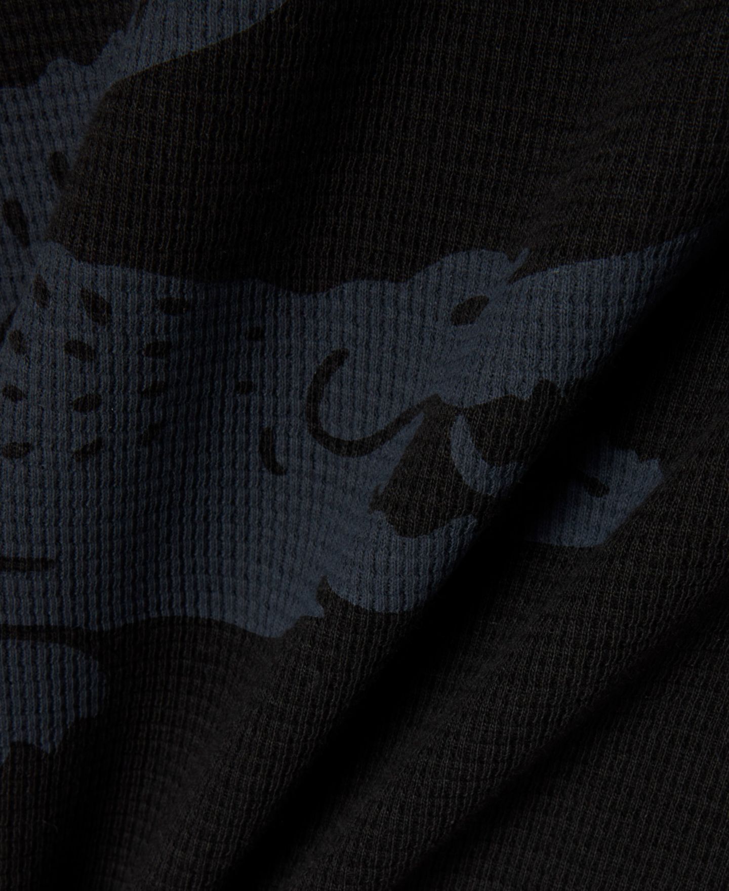 Мужское худи Lacoste Sleep Waffle-Knit Graphic, цвет: Чёрный — фото 5