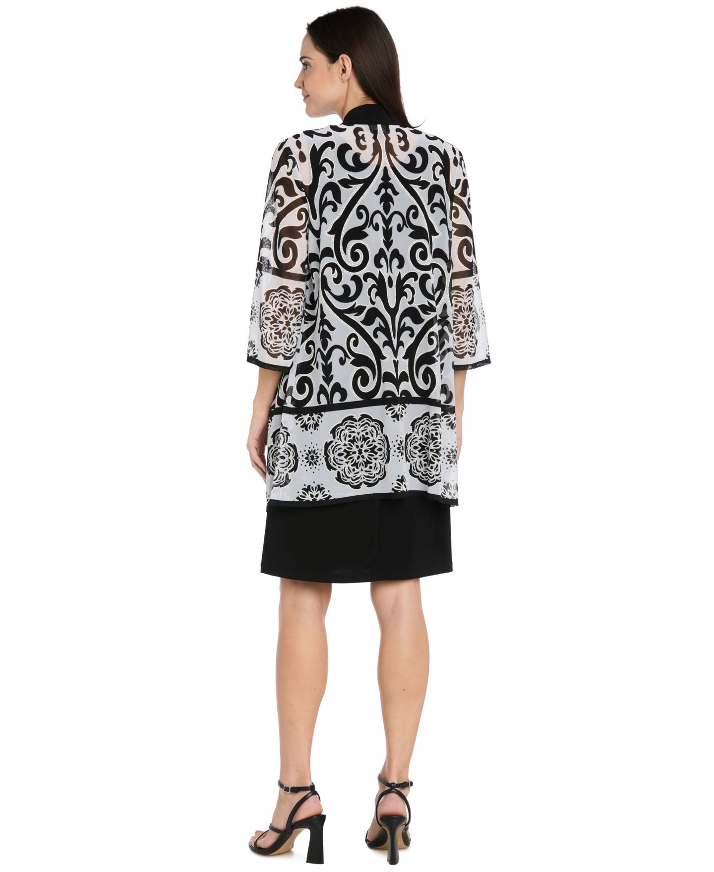 Женские платья R & M Richards Petite The Bianca V-Neck 3/4-Sleeve A-Line Dress and Jacket, 2-Piece Set, цвет: Чёрный / Слоновая кость — фото 5