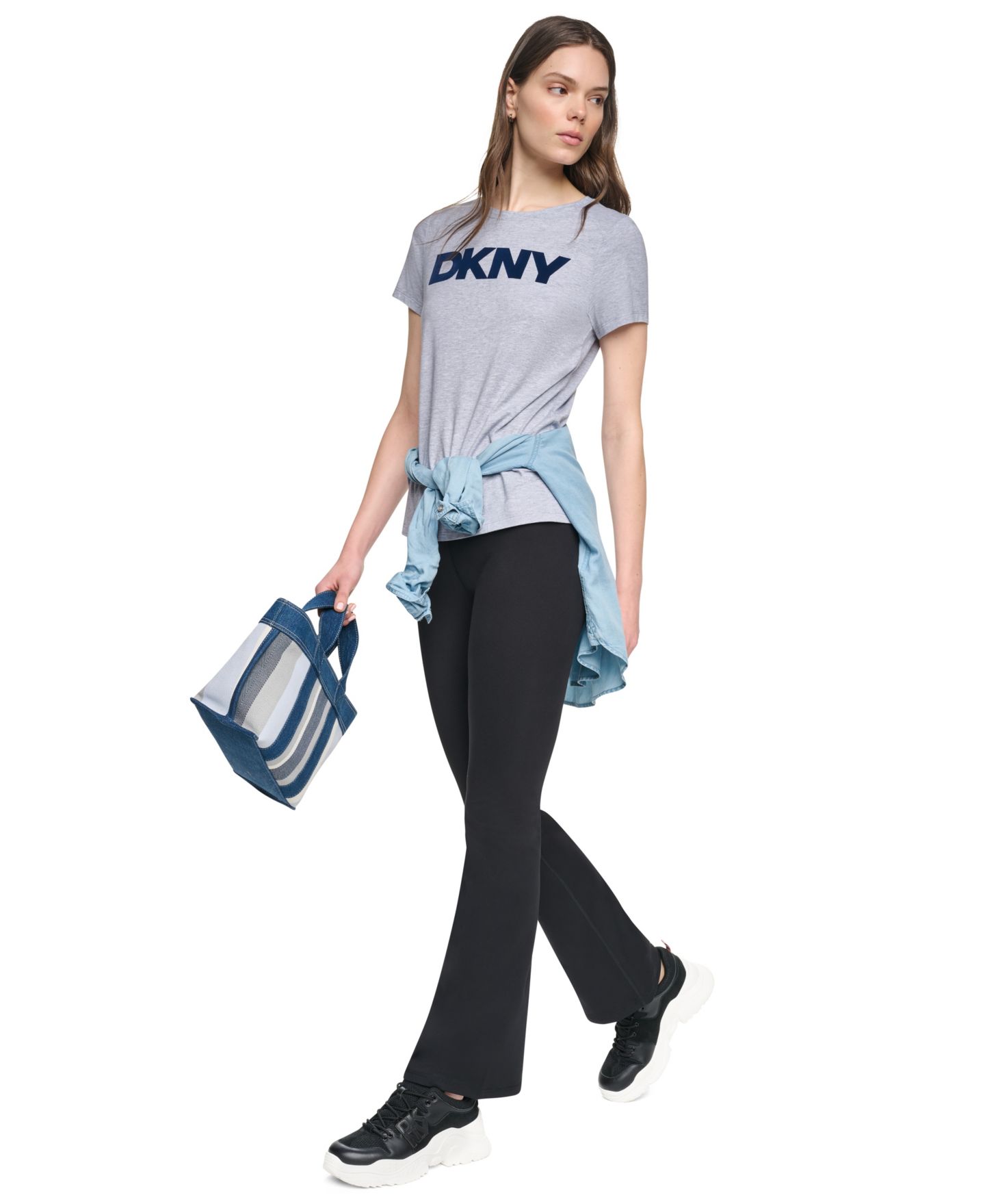 Женская футболка DKNY Sport Flocked Logo Crewneck, цвет: Чёрный — фото 15