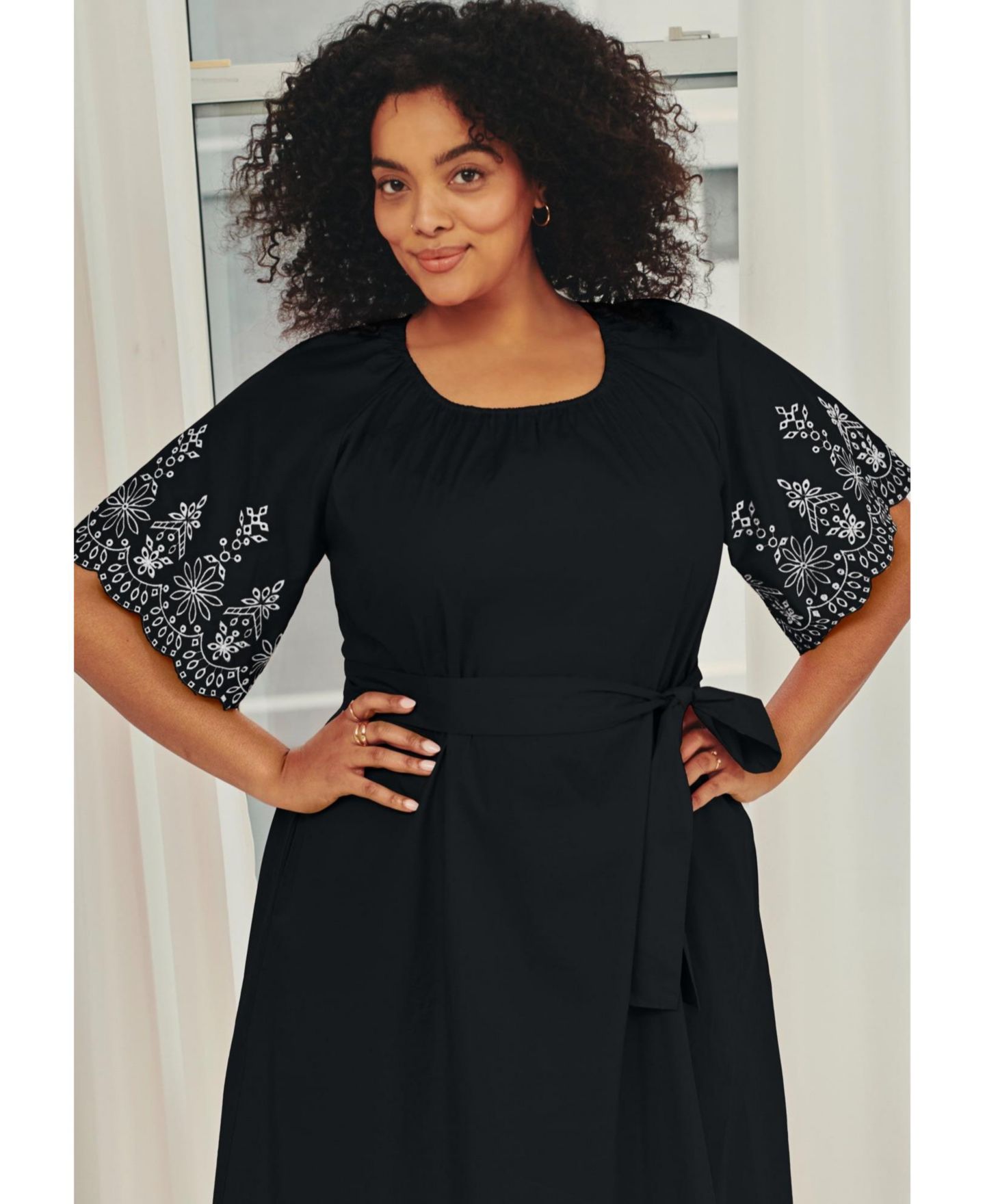 Женское платье AVENUE Plus Size Flutter-Sleeve Scallop-Edge Embroidery A-Line Midi, цвет: Чёрный — фото 3