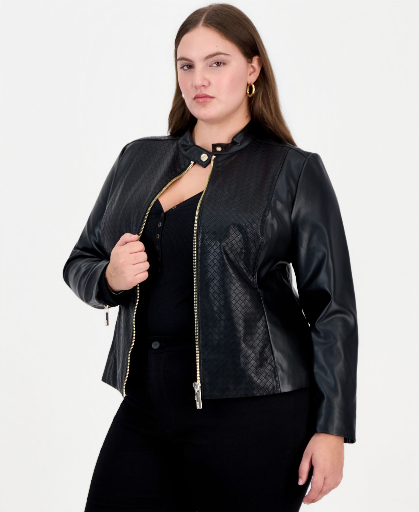 Женская куртка GUESS Plus Size Faux Leather Basketweave Moto, цвет: Чёрный — фото 5