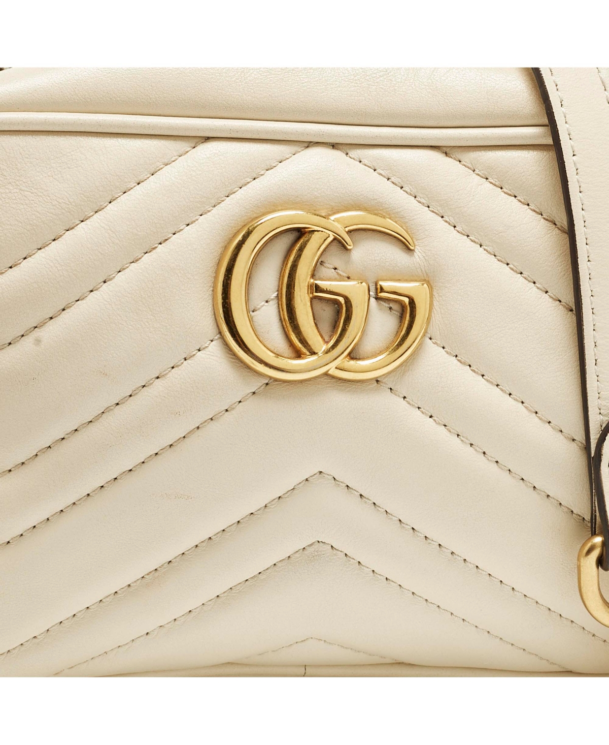Pre-Owned Gucci Women's Gg Marmont Mini Matelasse Leather Camera Bag