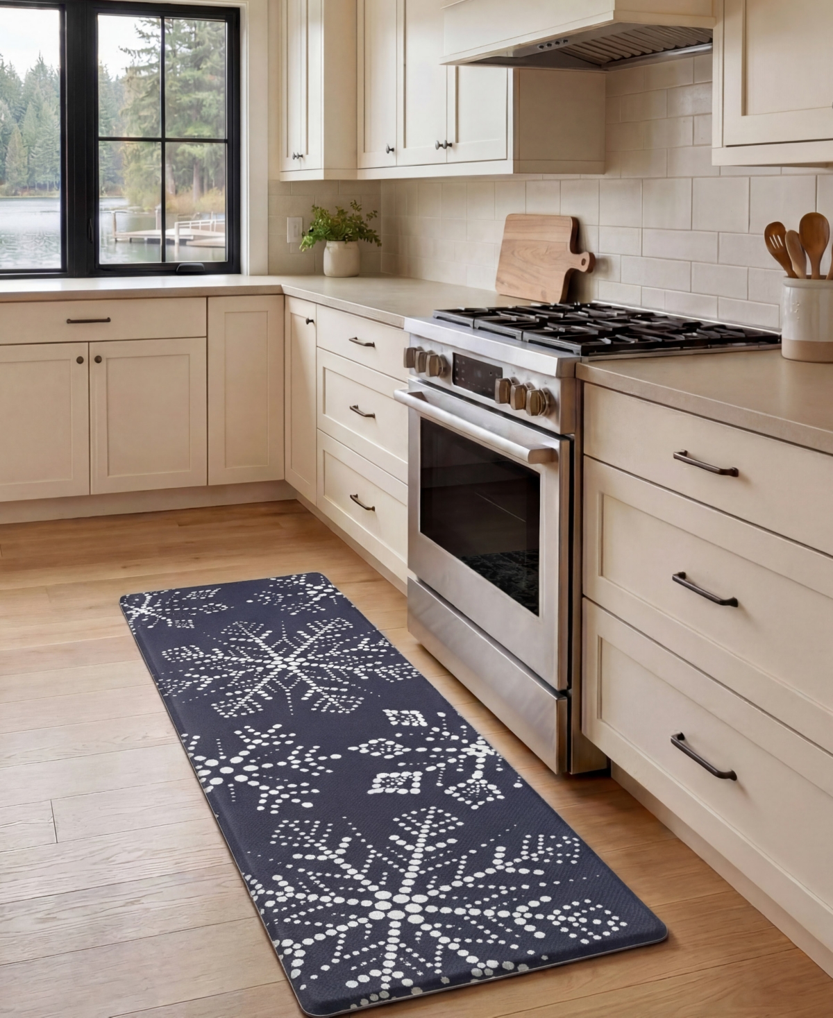 Eddie Bauer Snowflakes Non-Slip Kitchen Mat
