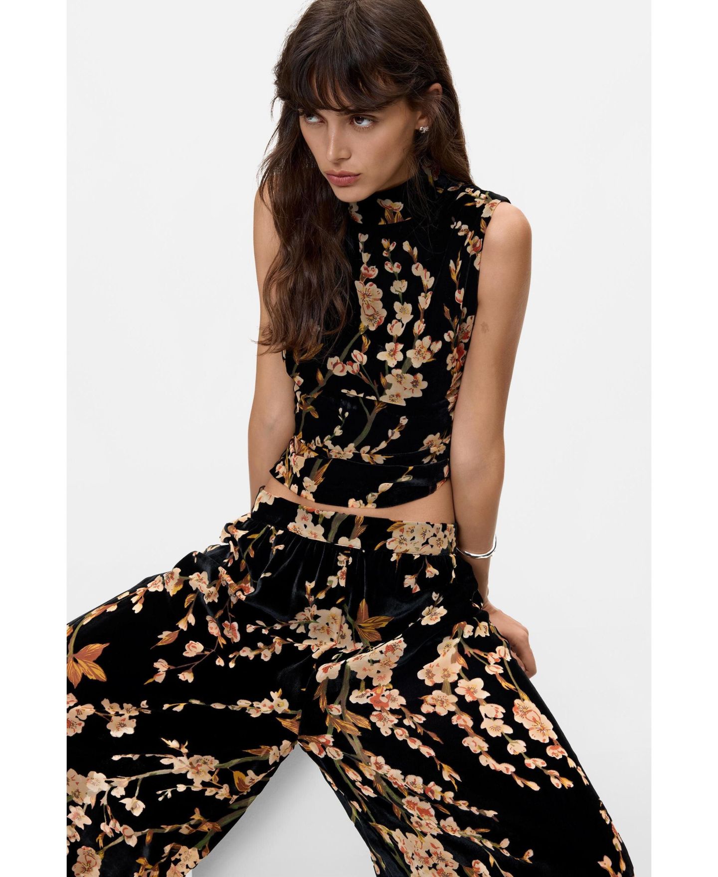 Женские брюки Desigual Velvet floral balloon, цвет: Чёрный — фото 4